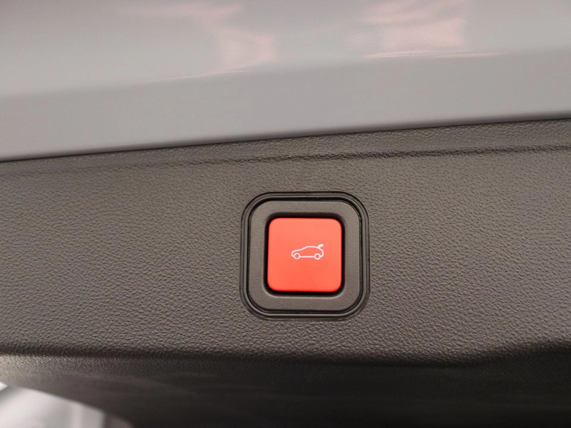 Jeep Avenger 1.2 e-Hybrid Summit