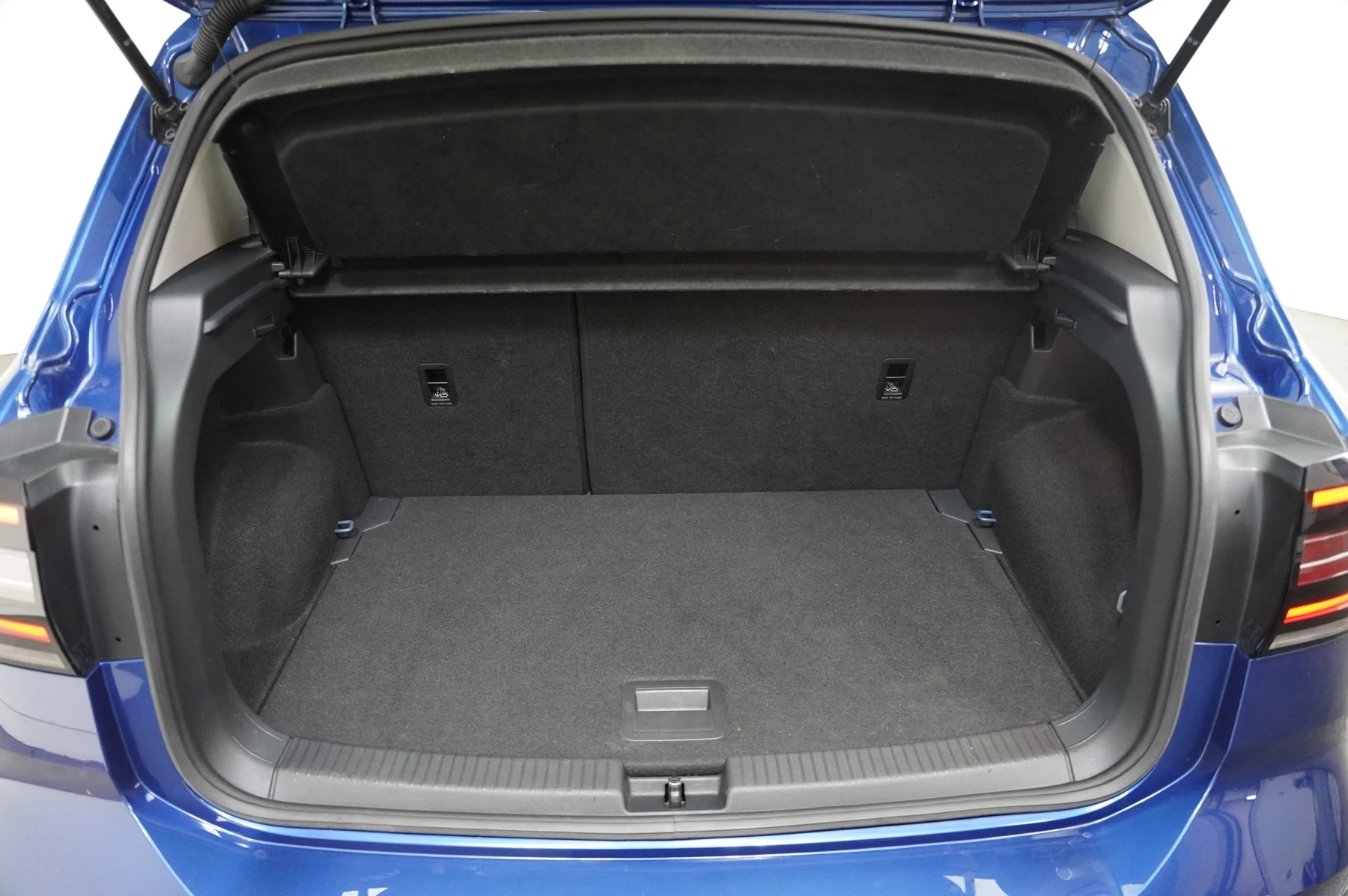 Volkswagen-T-Cross-image-12
