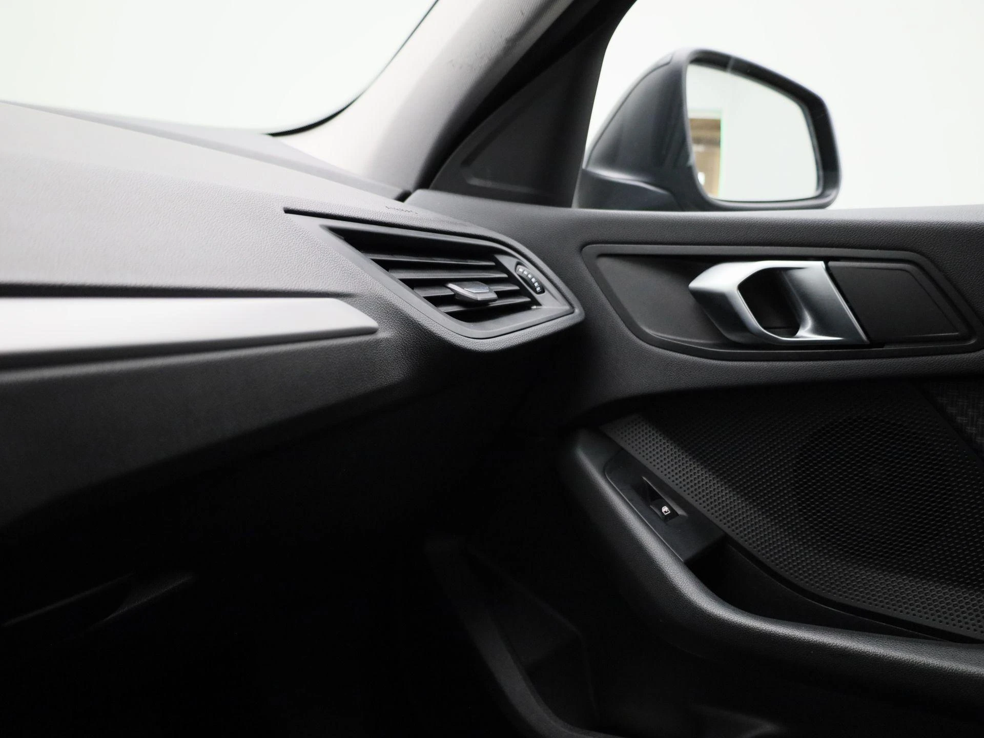 BMW-1 Reeks-image-23