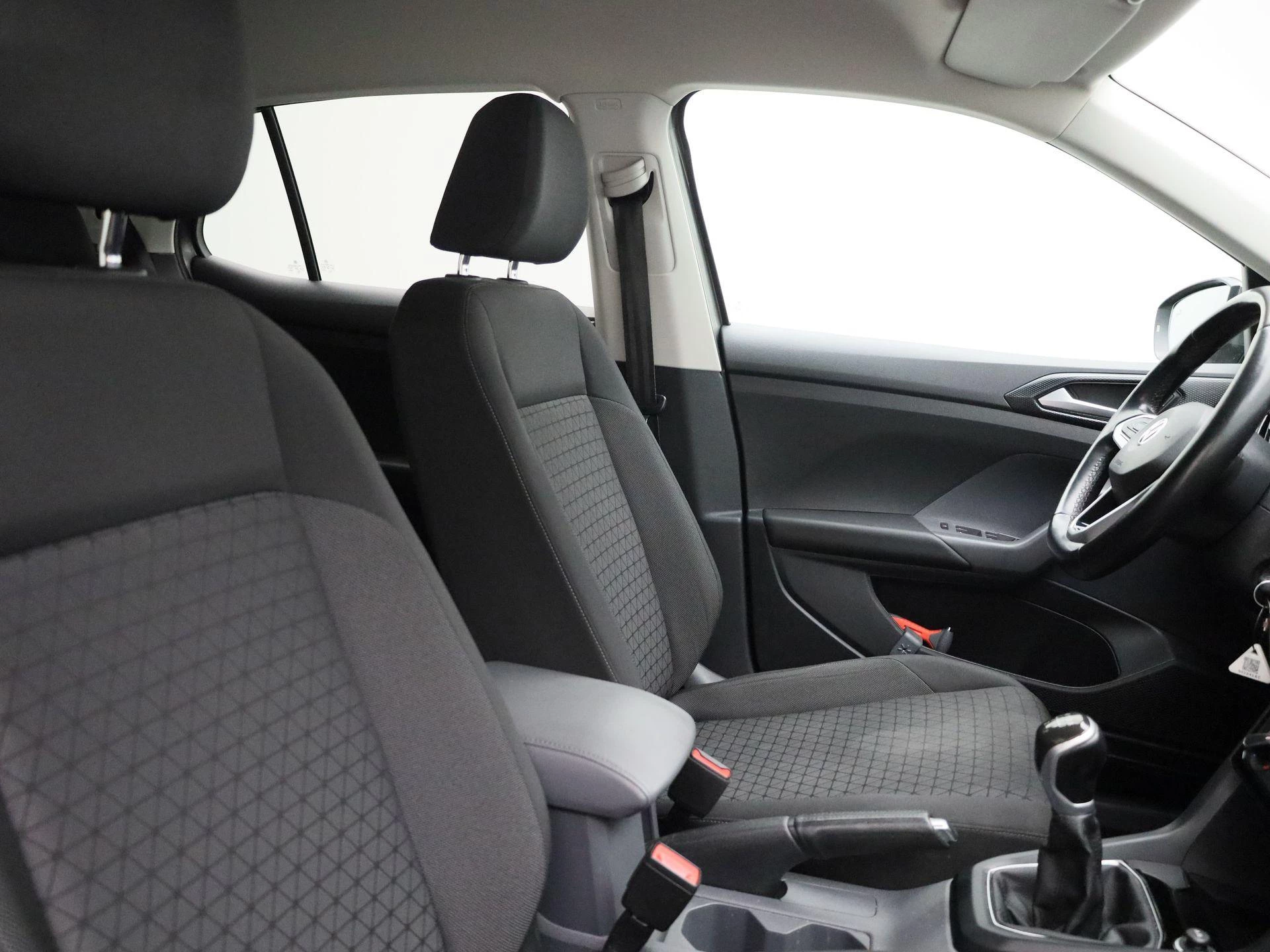 Volkswagen-T-Cross-image-28