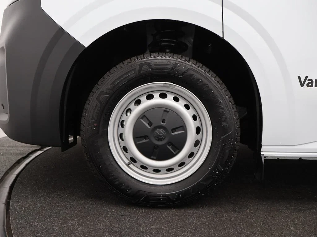 Volkswagen-Transporter-image-19