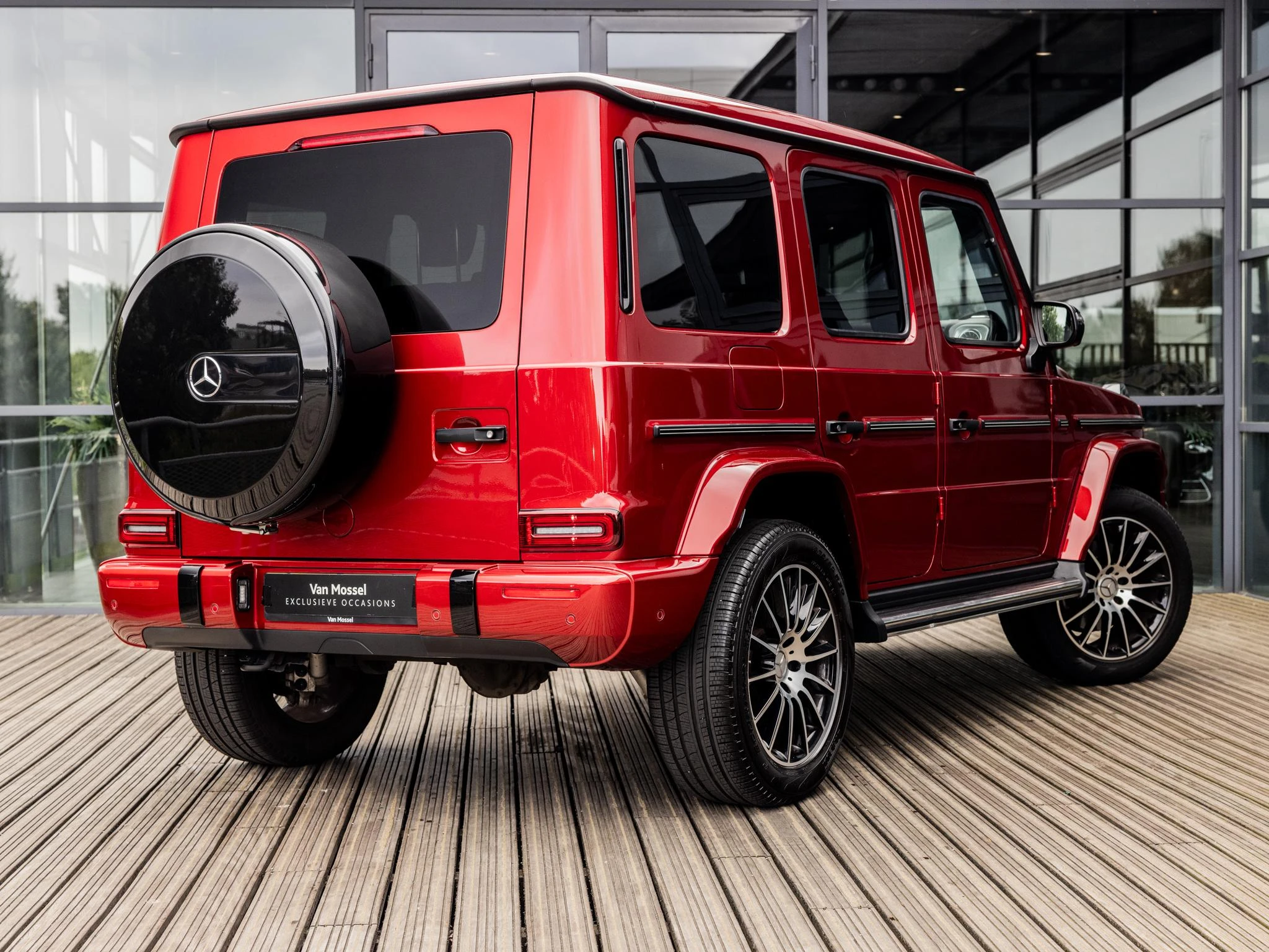 Mercedes-Benz-G-Klasse-image-4