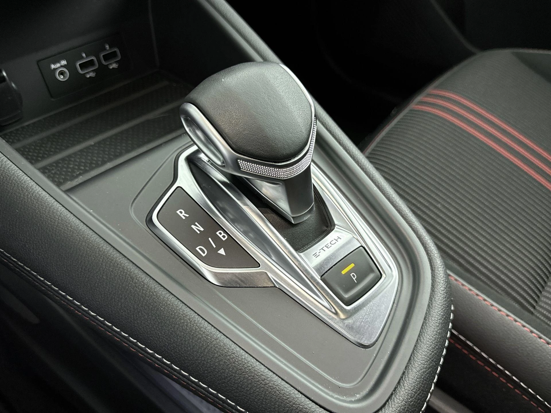 Renault Captur 1.6 E-Tech Hybrid 145Pk R.S. Line