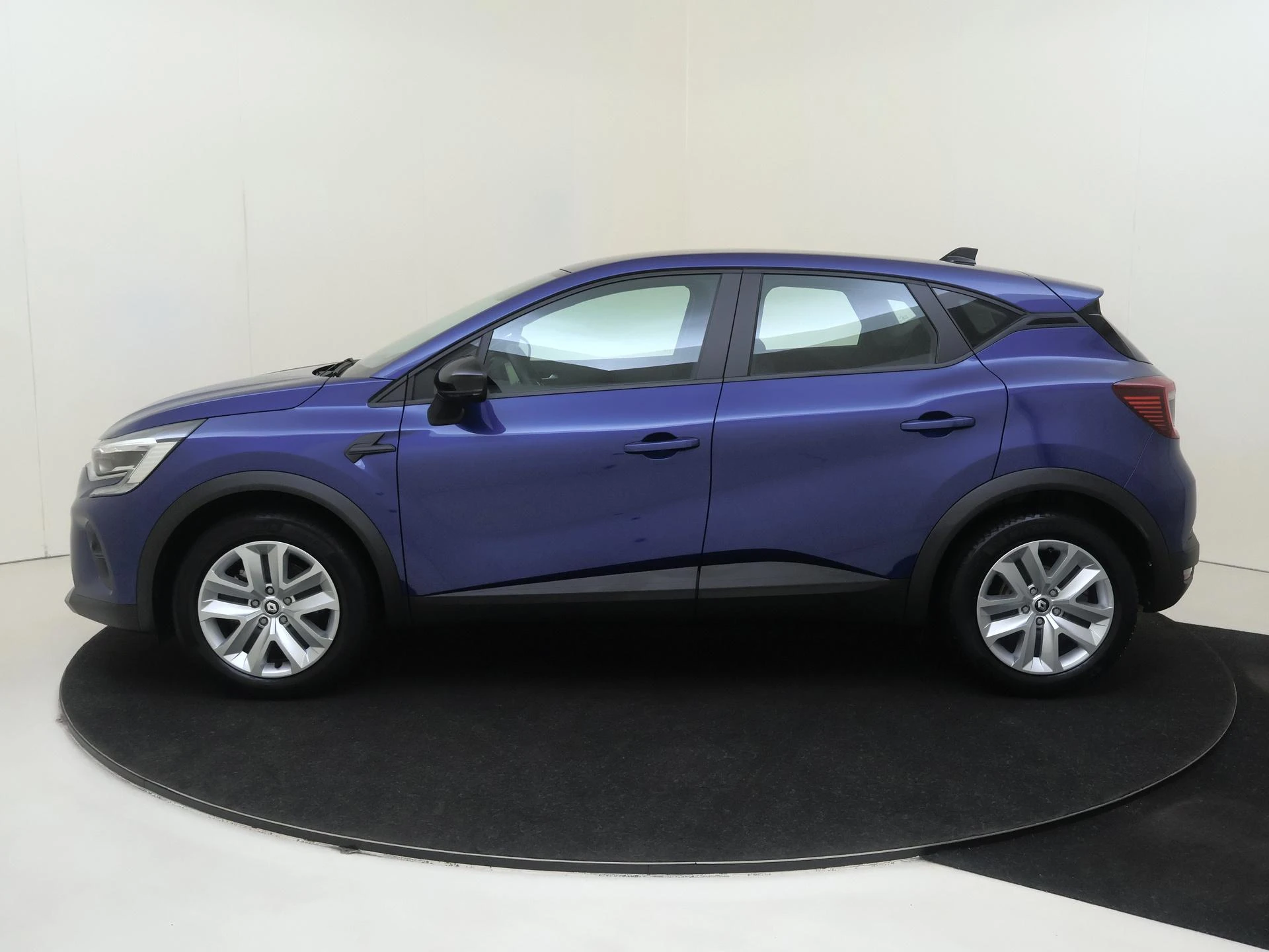 Renault-Captur-image-3