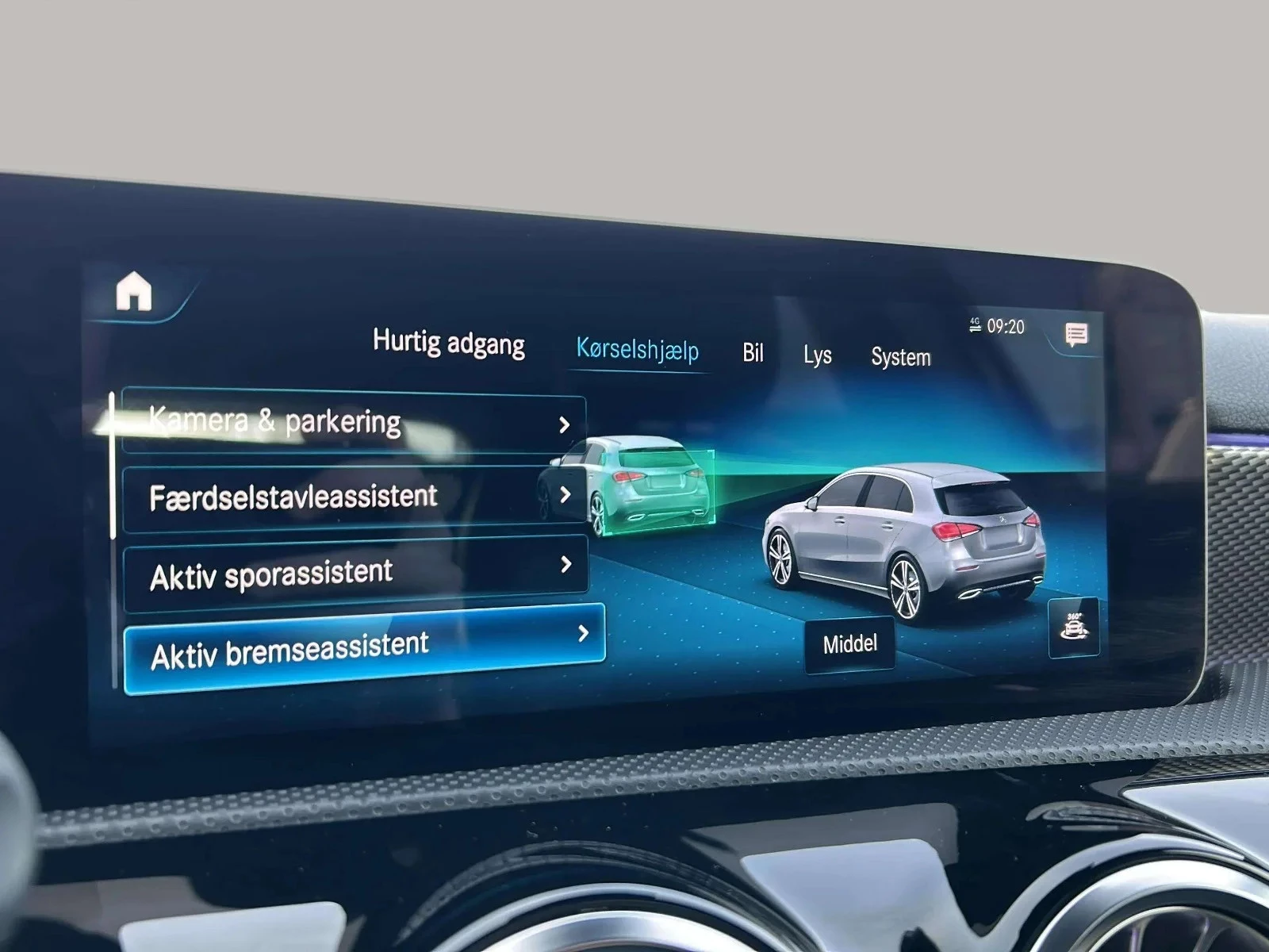 Mercedes-Benz-A-Klasse-image-18