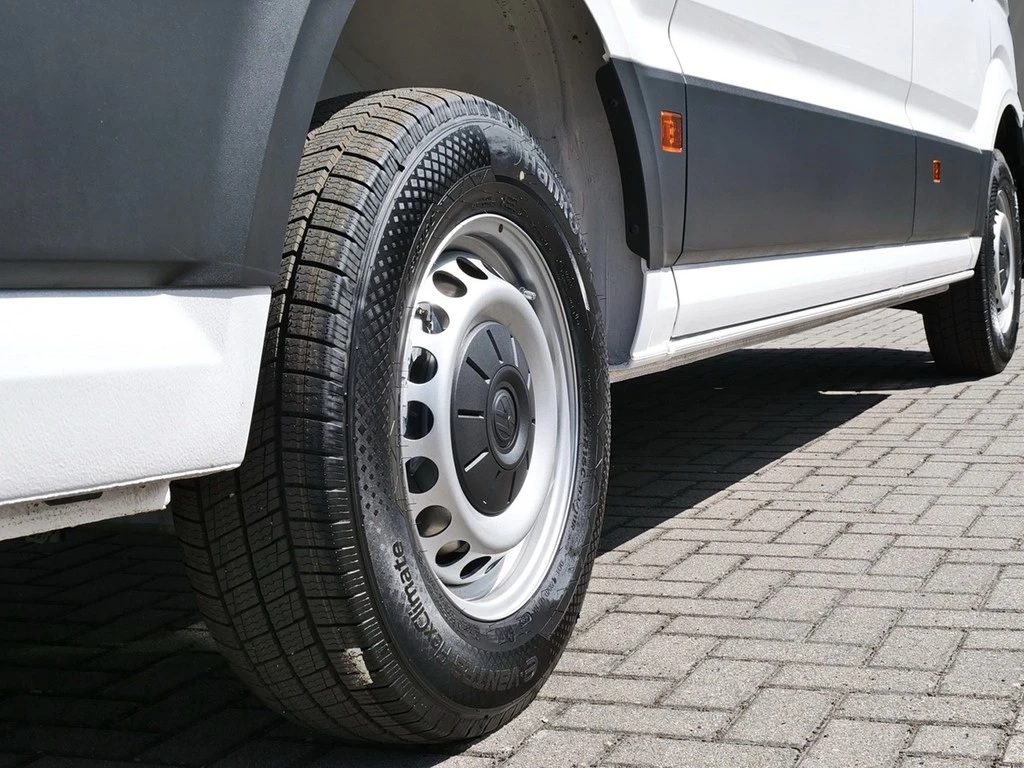 Volkswagen-Crafter-image-4