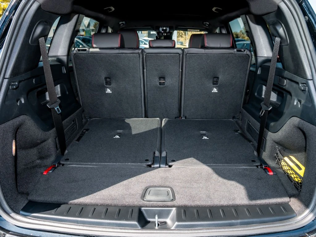Mercedes-Benz-GLB 200 d-image-15