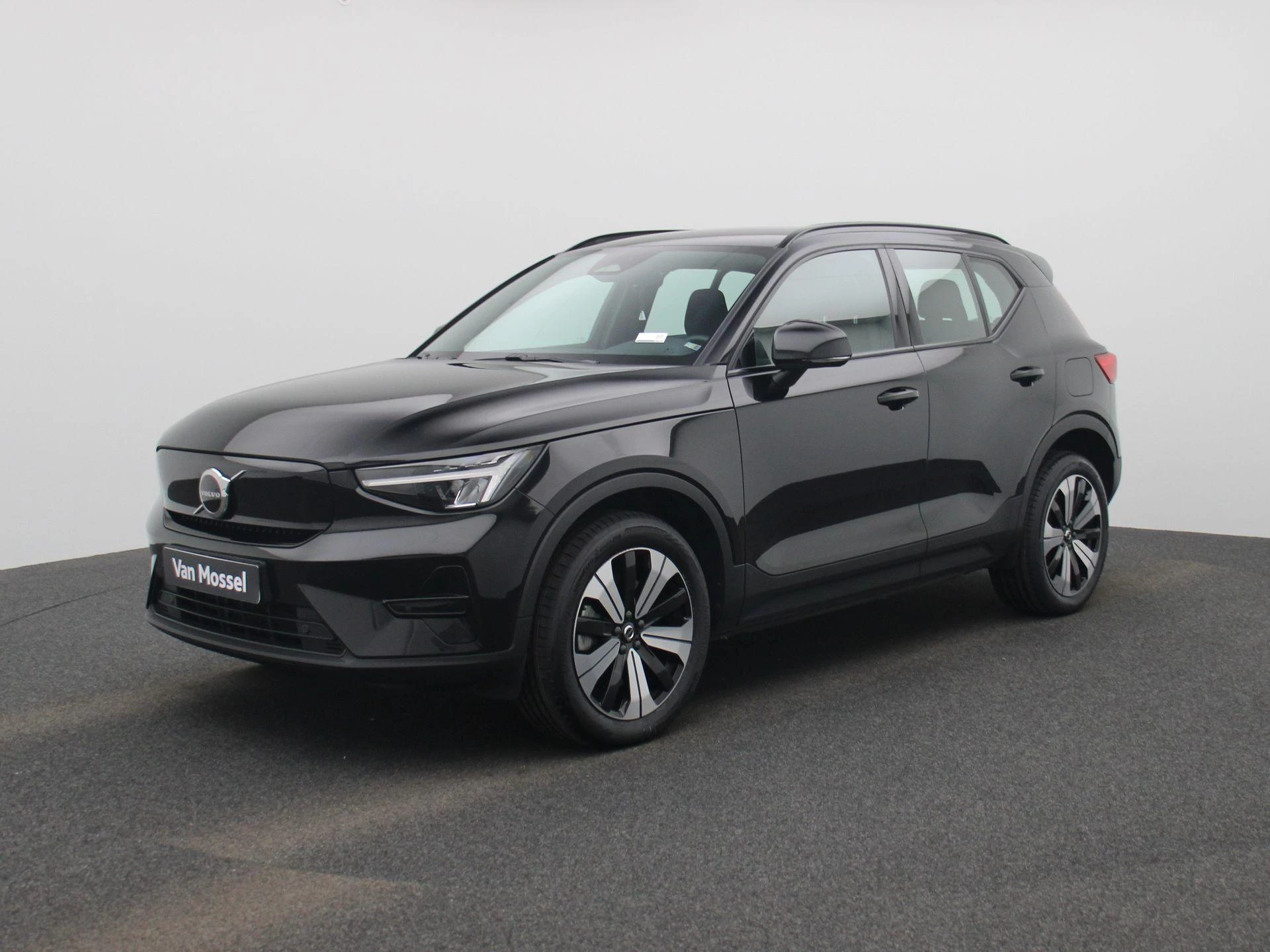 Volvo-XC40-image-0