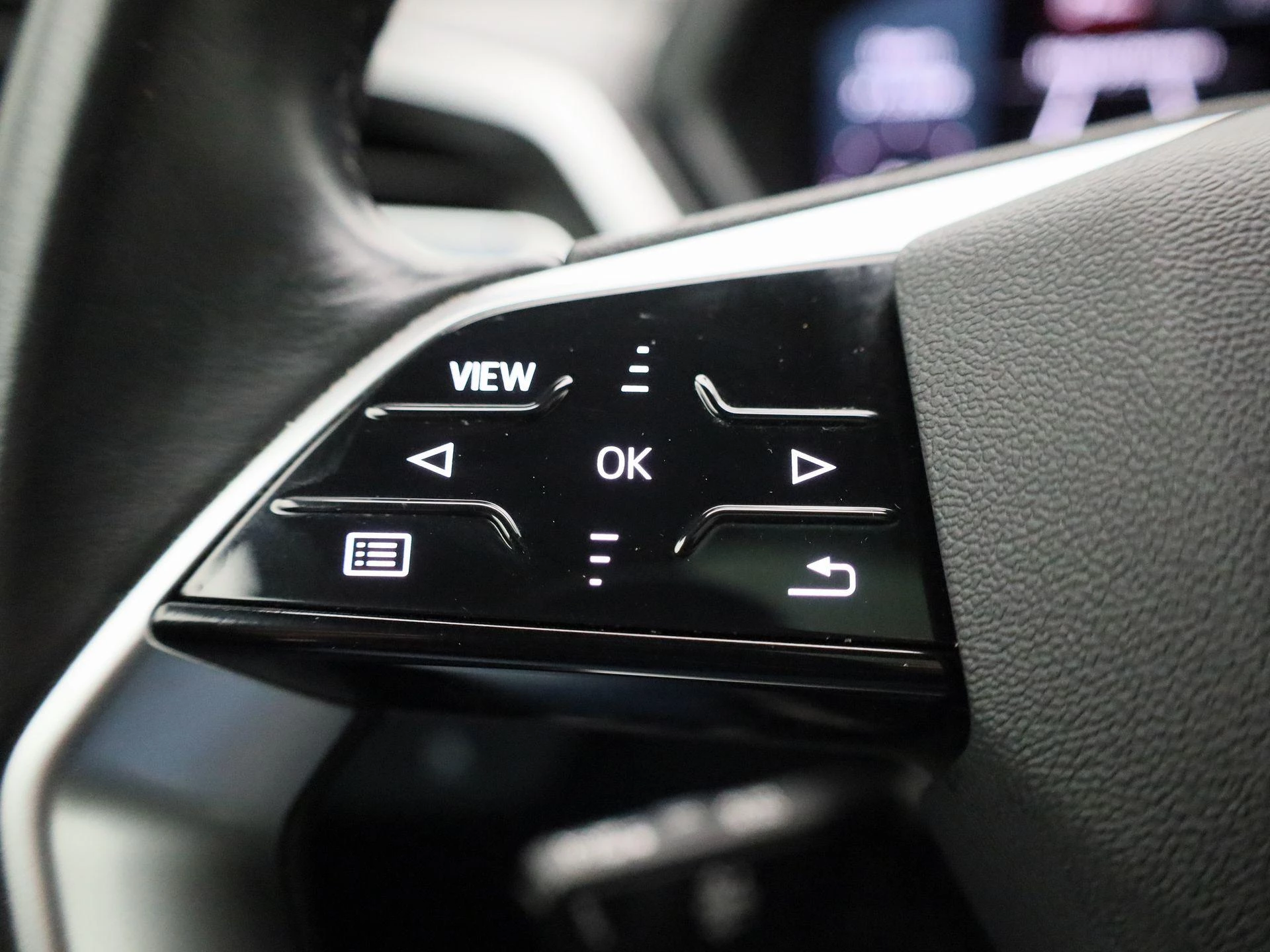 Audi-Q4 Sportback e-tron-image-20