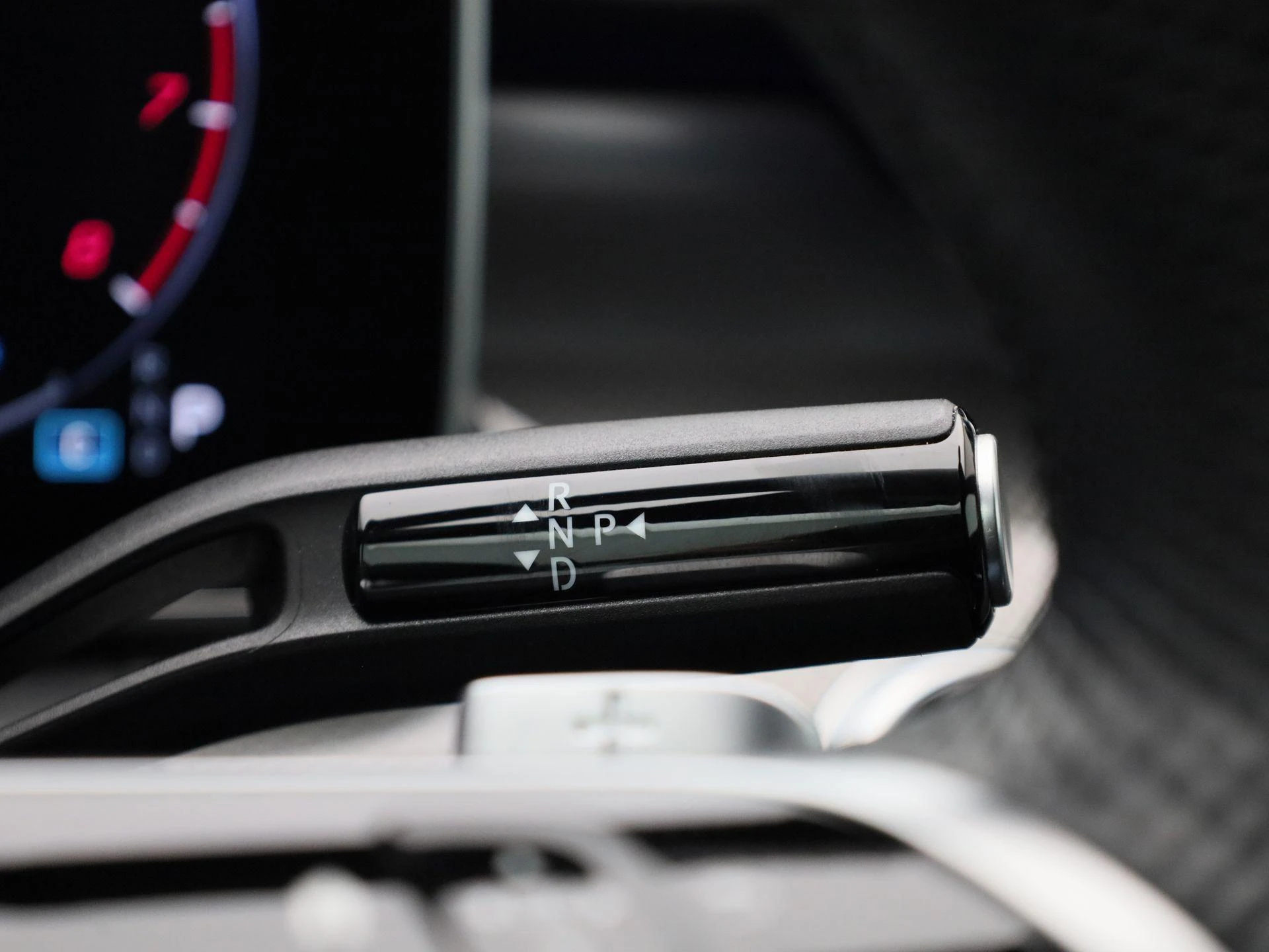 Mercedes-Benz-C-Klasse-image-19