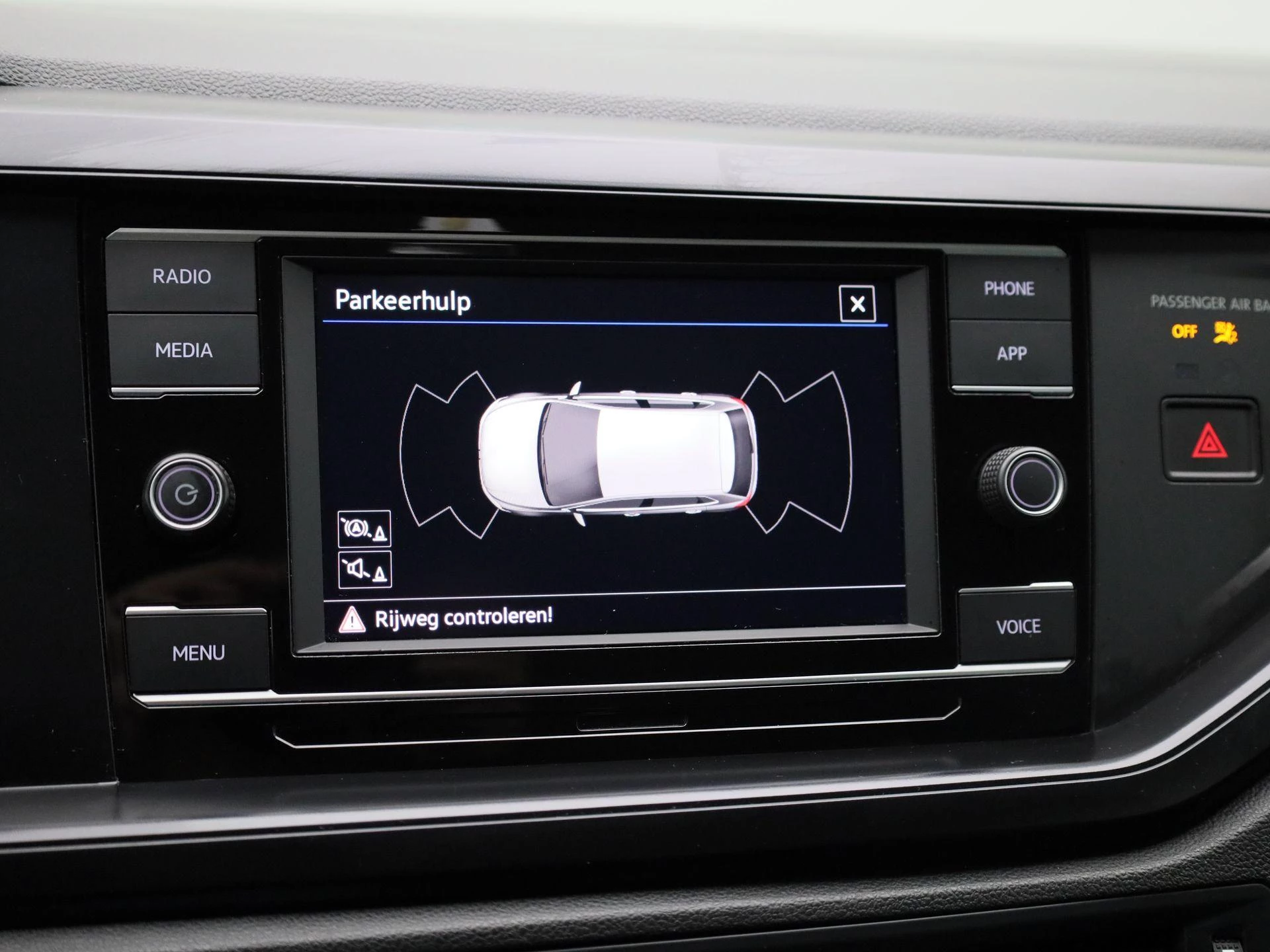 Volkswagen-Polo-image-16