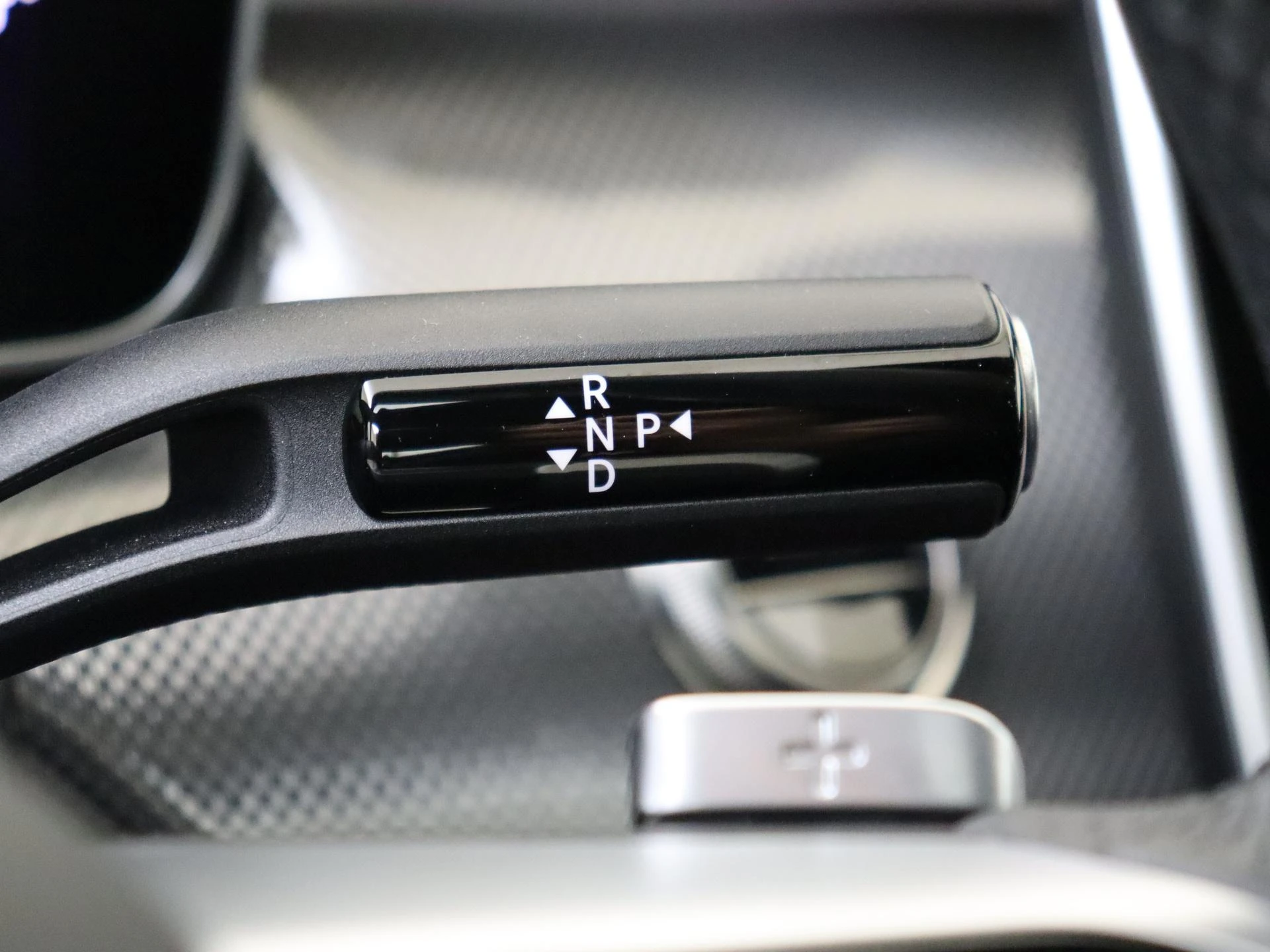 Mercedes-Benz-C-Klasse-image-13