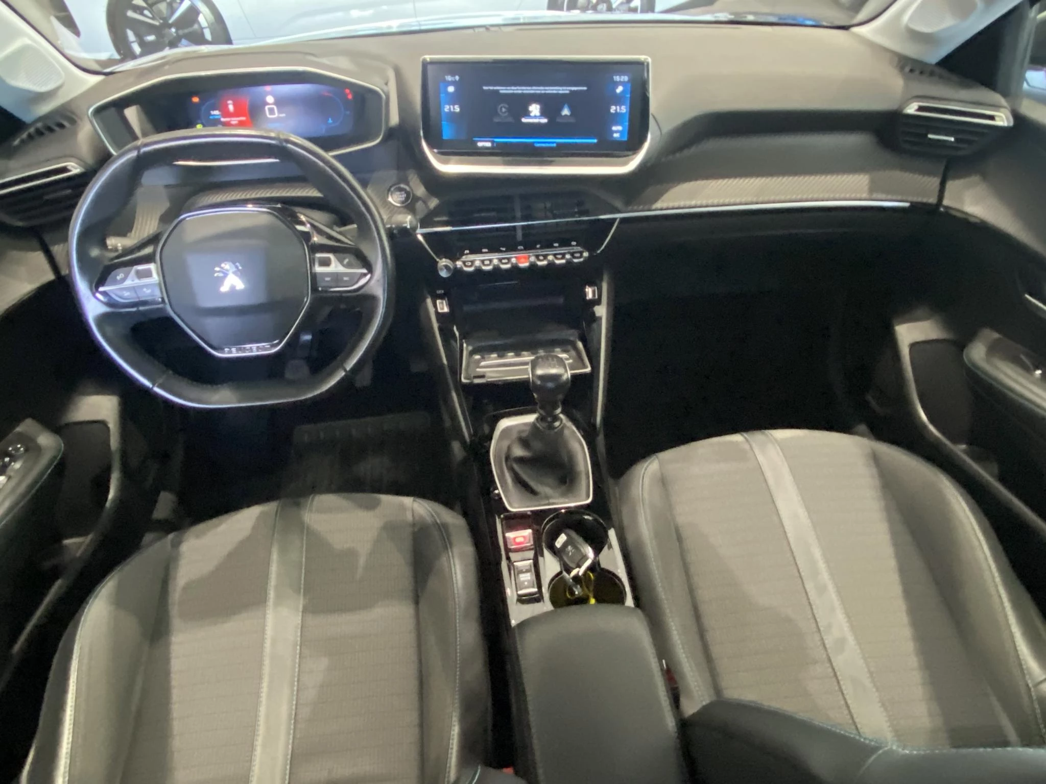 Peugeot-208-image-7