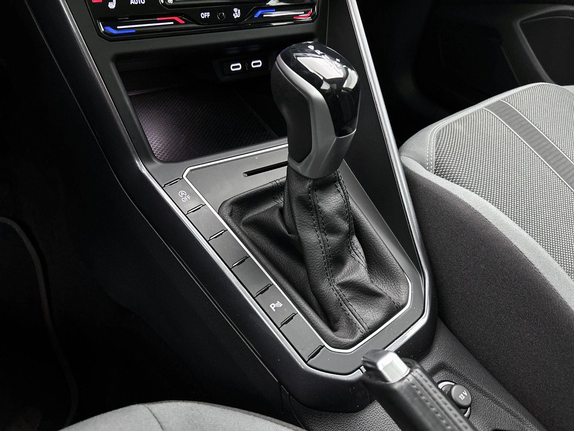 Volkswagen-Polo-image-20