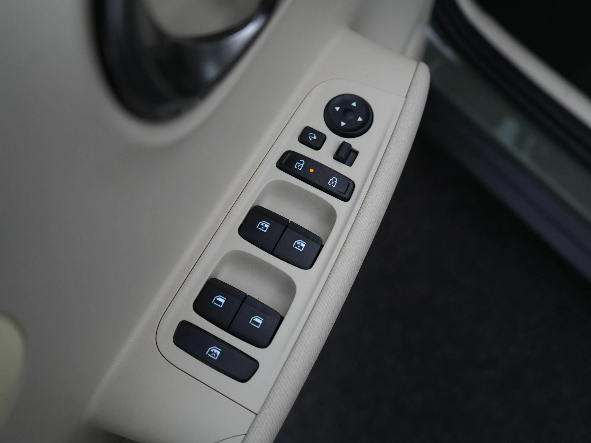 Hyundai-Inster-image-36