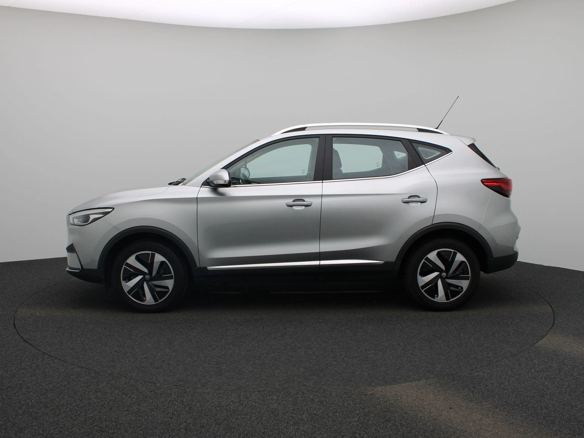 MG-ZS EV-image-3