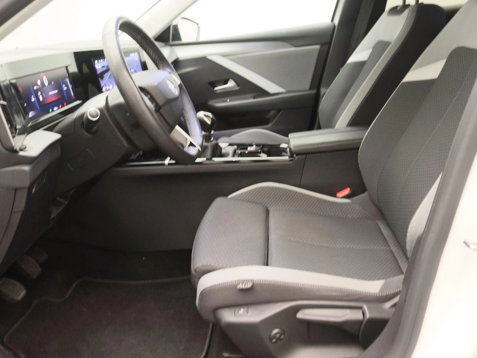Opel Hatchback 1.2 Turbo Edition