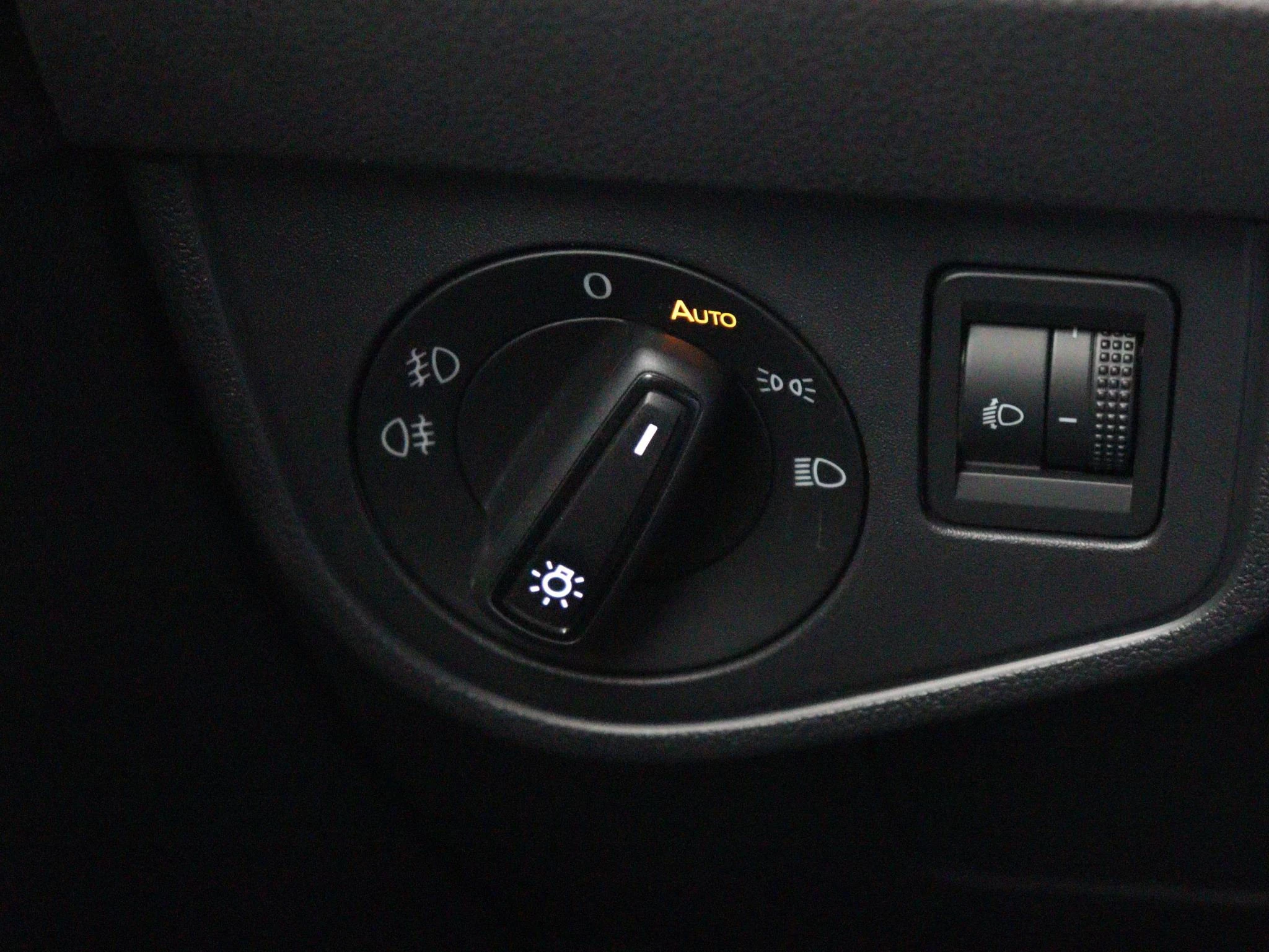 Volkswagen-Polo-image-21