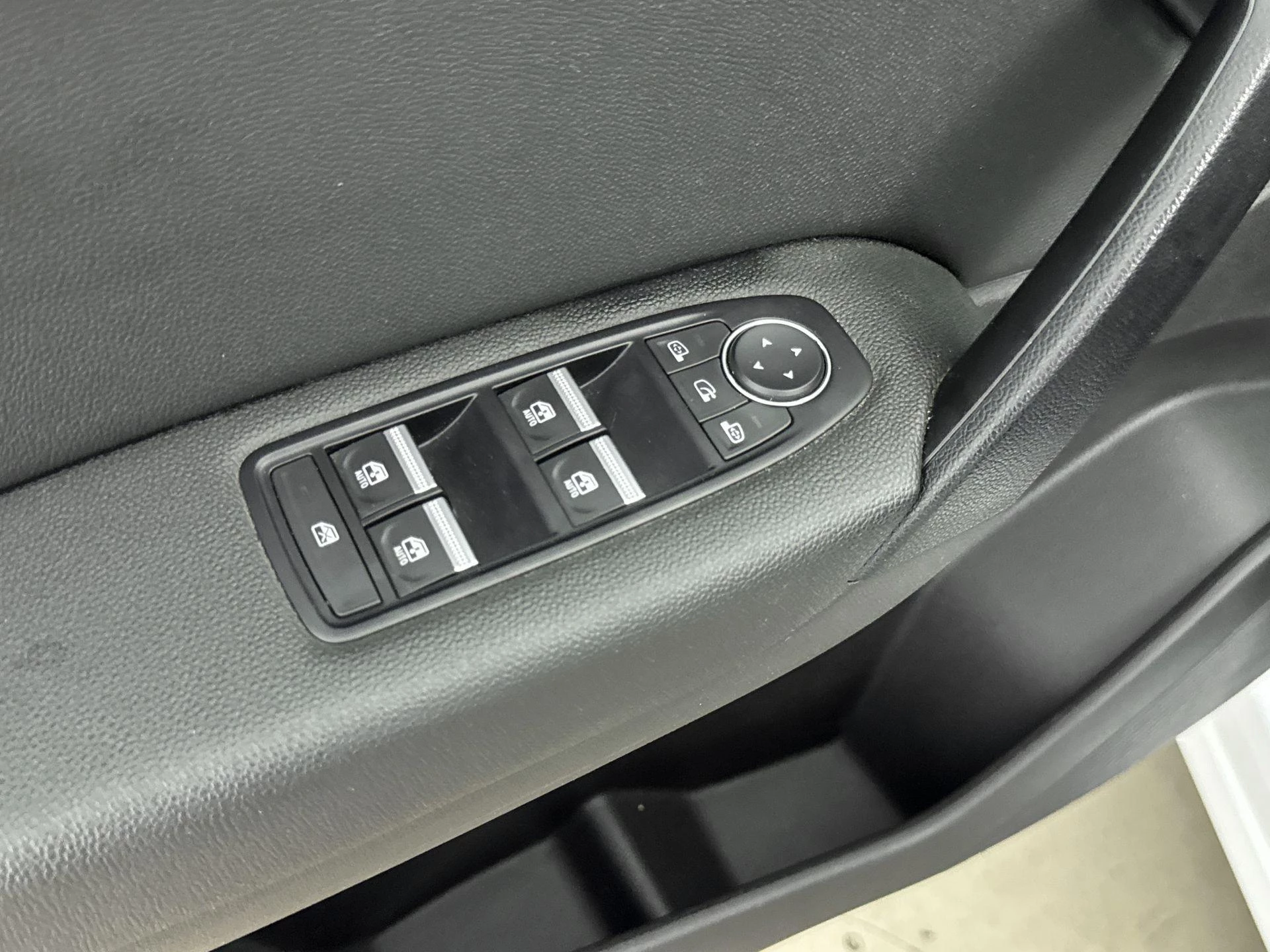 Renault-Captur-image-12