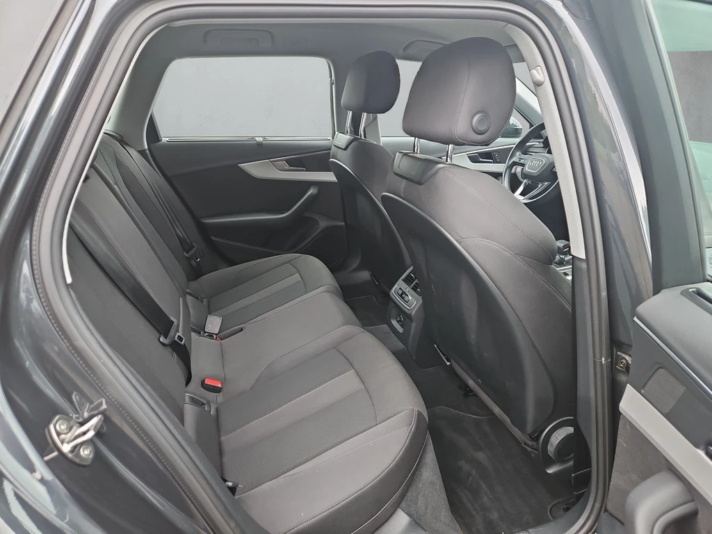 Audi A4 Avant 35 TFSI S tronic *Navi*Matrix*Kamera*