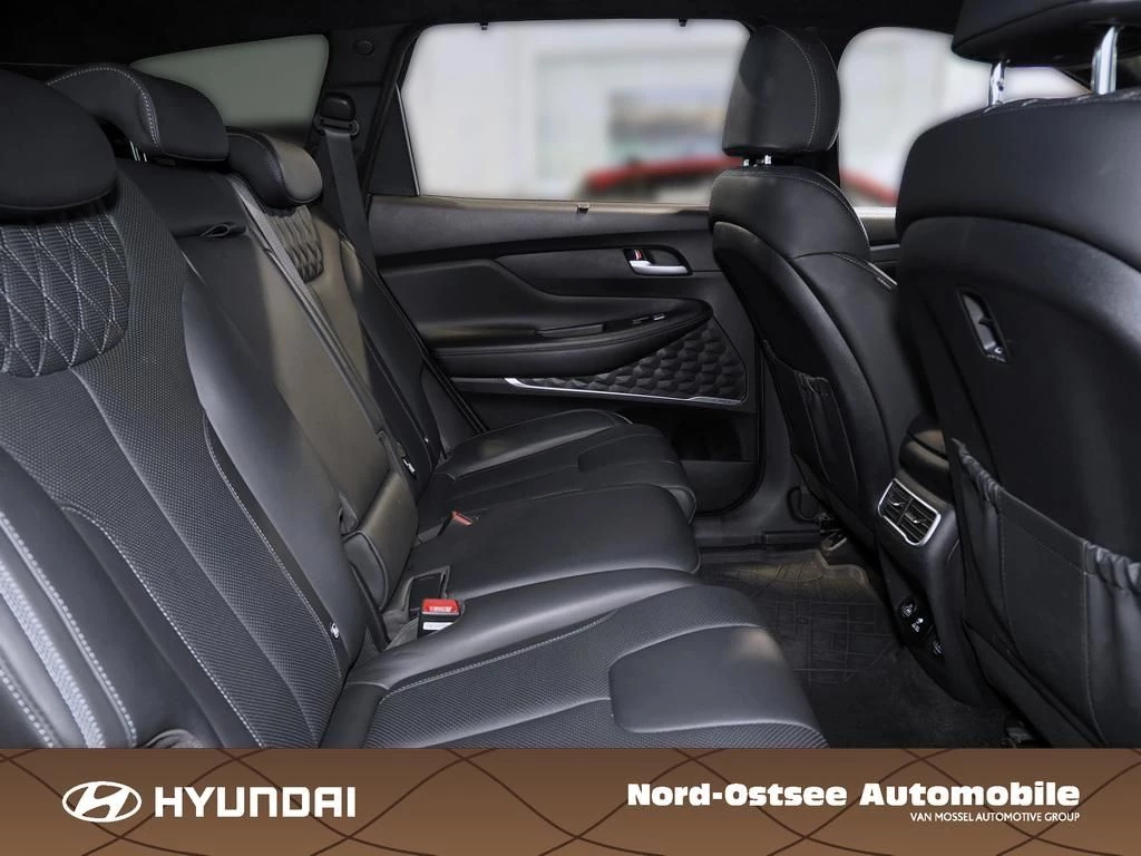 Hyundai Santa Fe 2.2 CRDi SIGNATURE 4WD 5-SITZER PANO