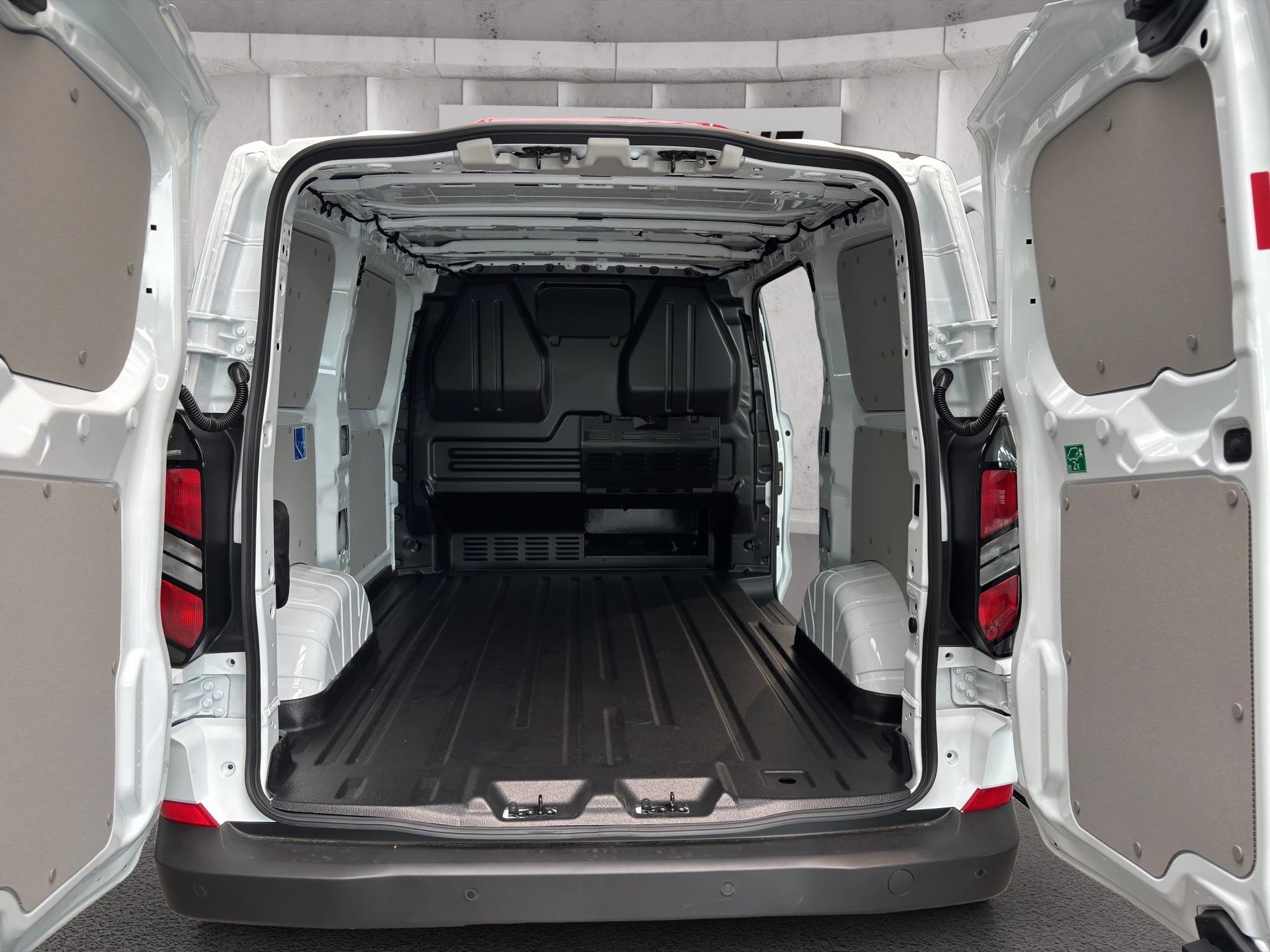 Ford Transit Custom Kastenwagen Trend 280 L1 2.0 l EcoBlue . 6-Gang. Frontantrieb. MJ 2026.00
