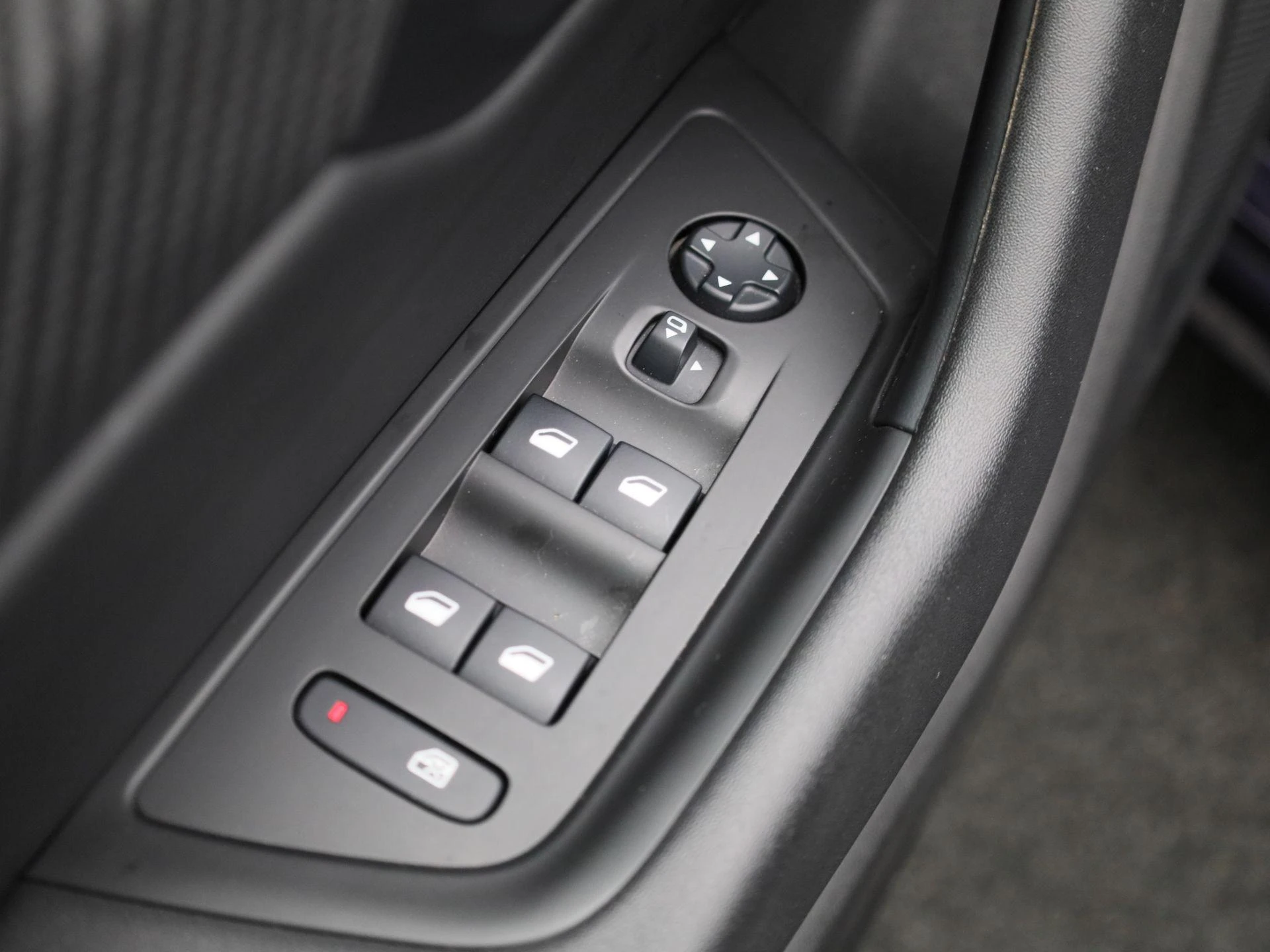 Peugeot-508-image-30
