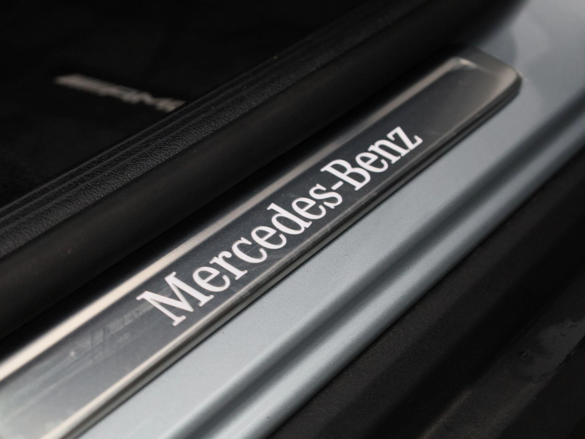 Mercedes-Benz-GLC-image-40