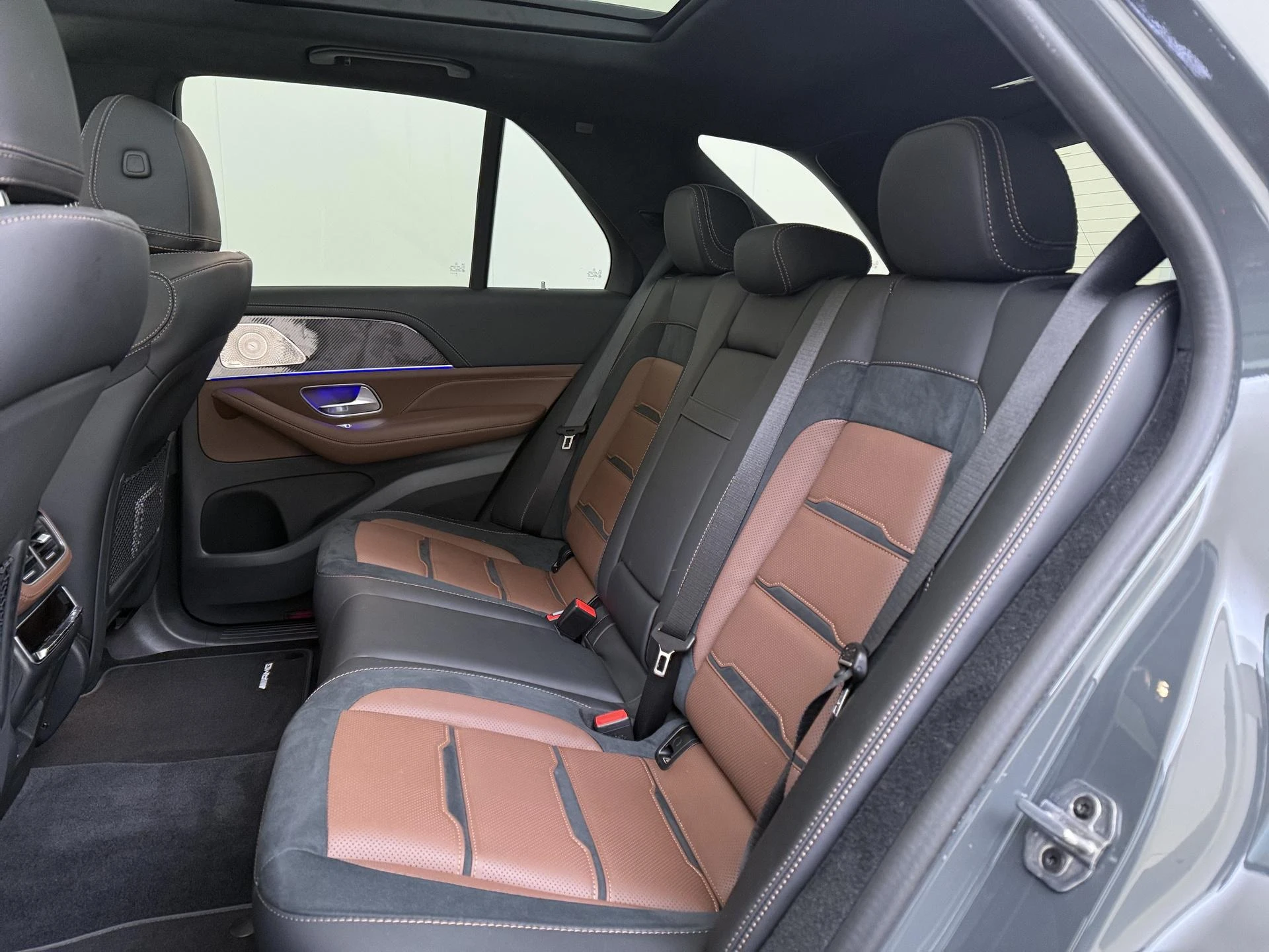 Mercedes-Benz-GLE-image-15