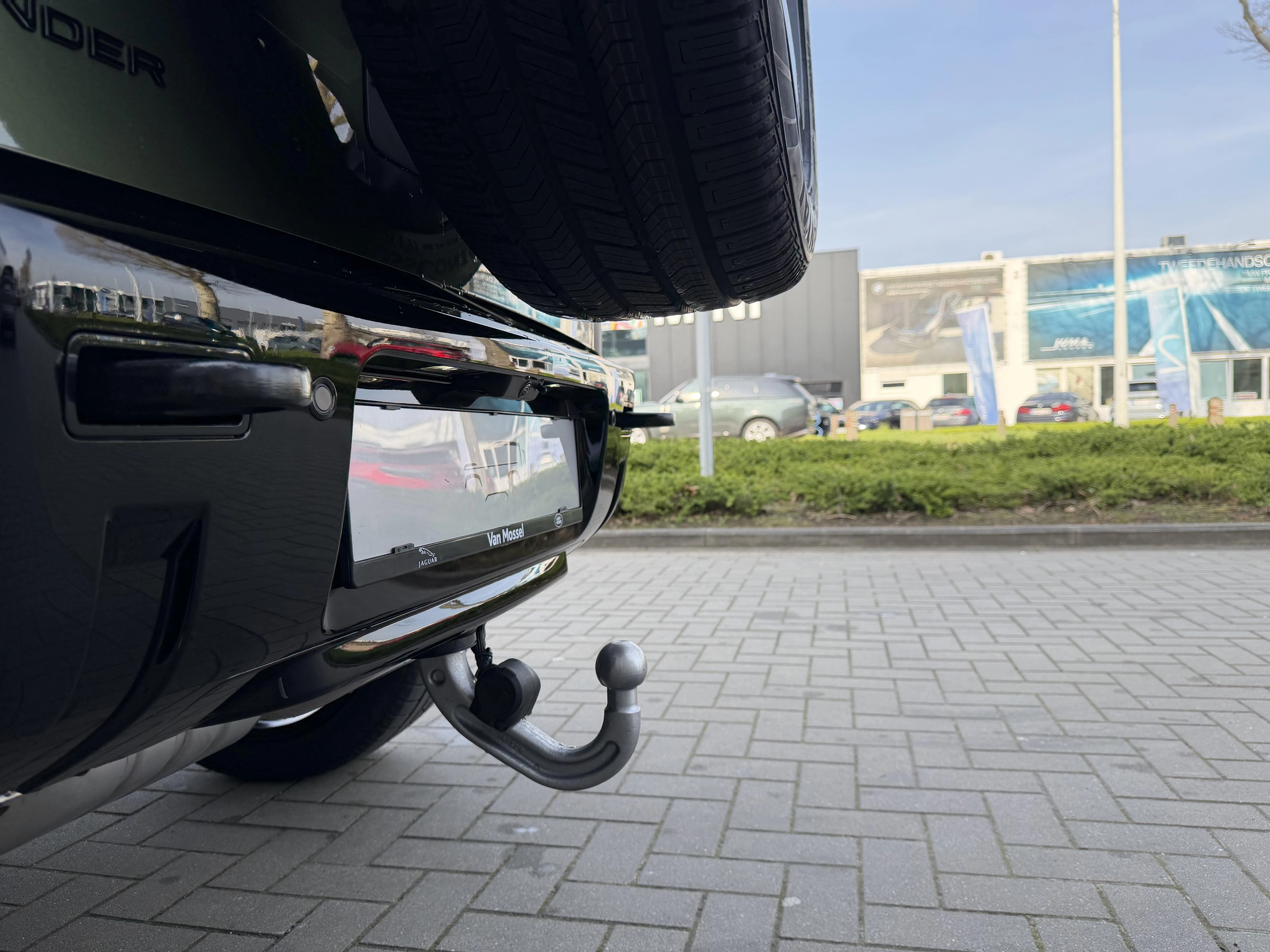 Land Rover Defender 110 D250 X-Dynamic SE AWD Auto. 26MY