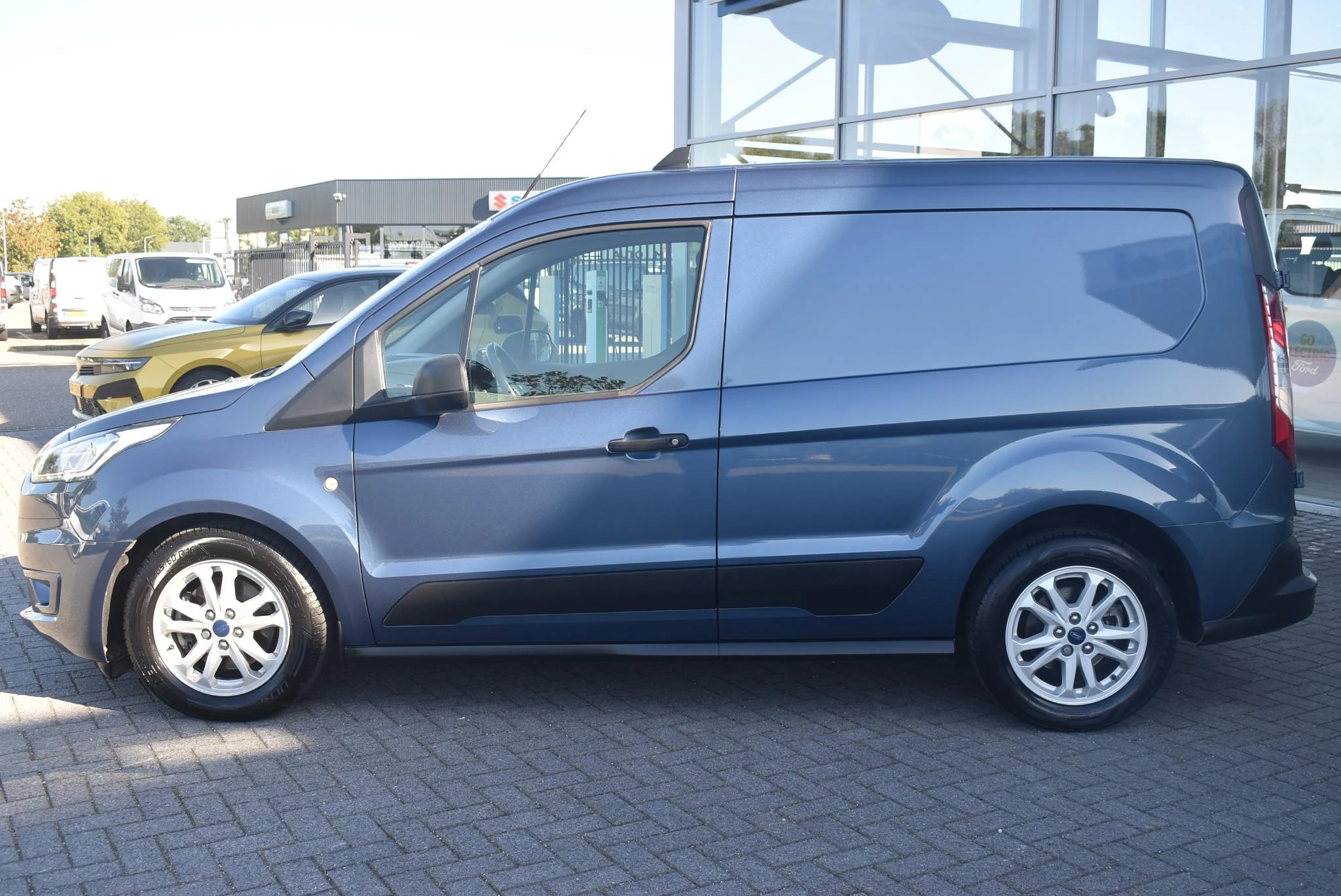 Ford-Transit Connect-image-7