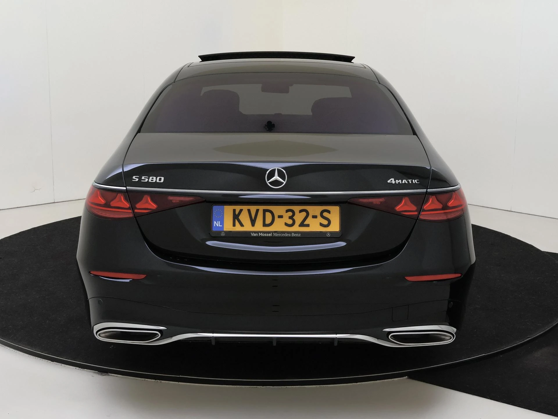 Mercedes-Benz-S-Klasse-image-6
