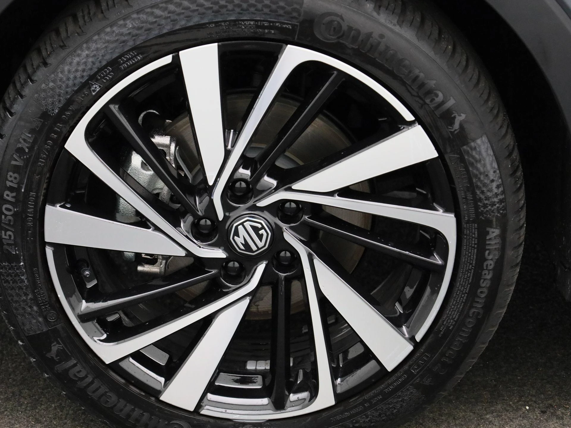 MG-ZS-image-11