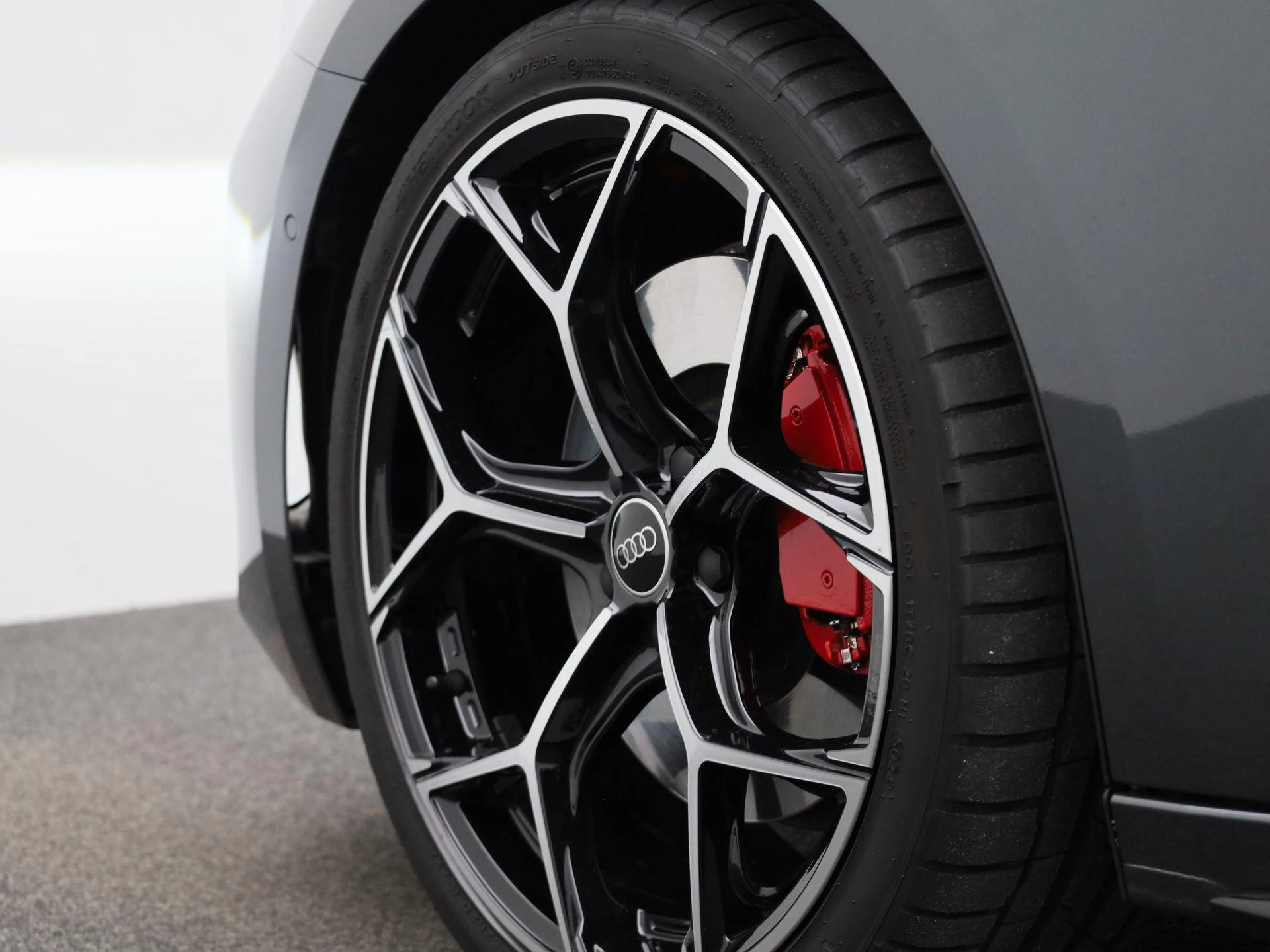 Audi A5 Avant 2.0 e-hybrid quattro S edition Competition