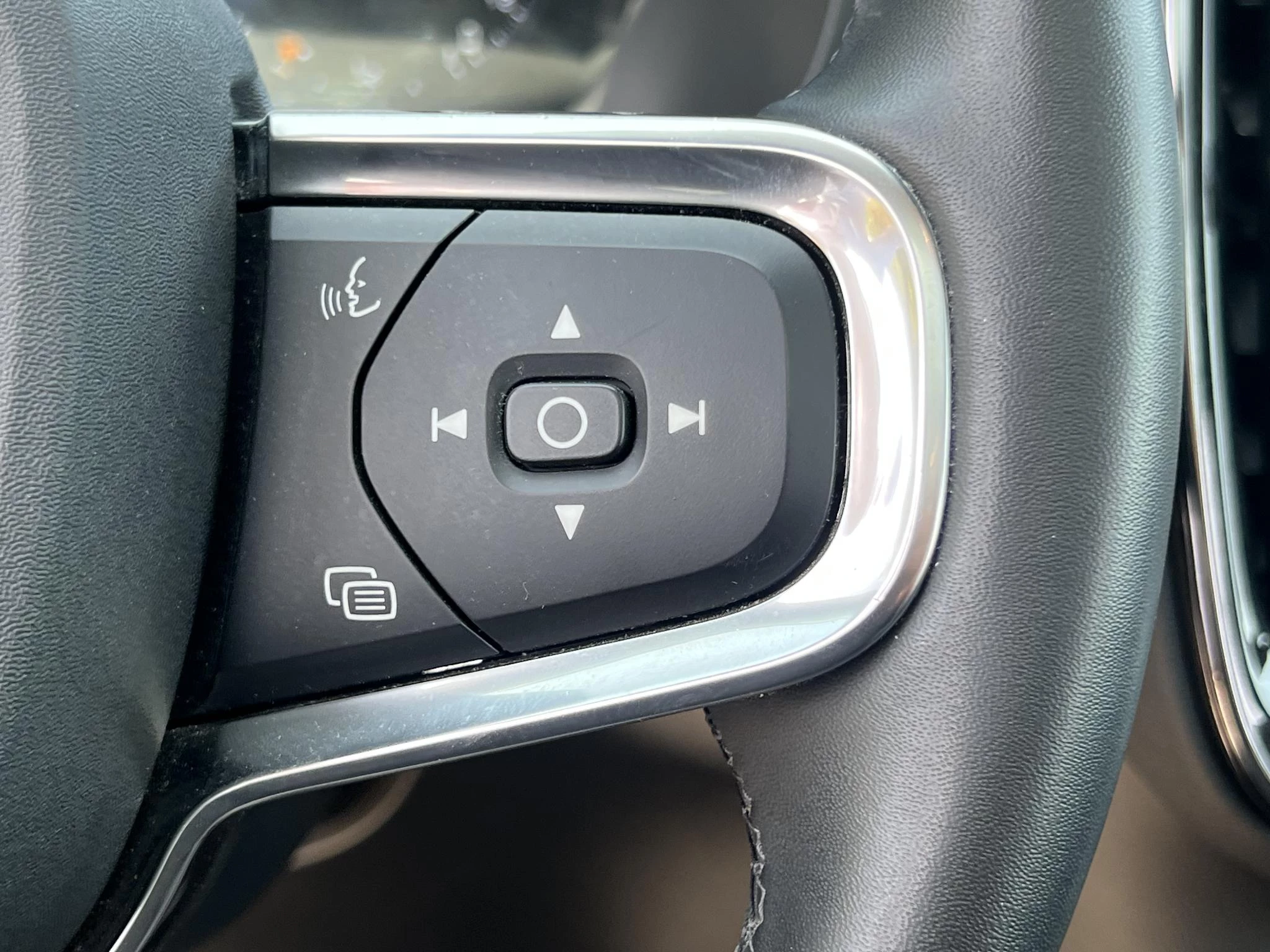 Volvo-XC40-image-27
