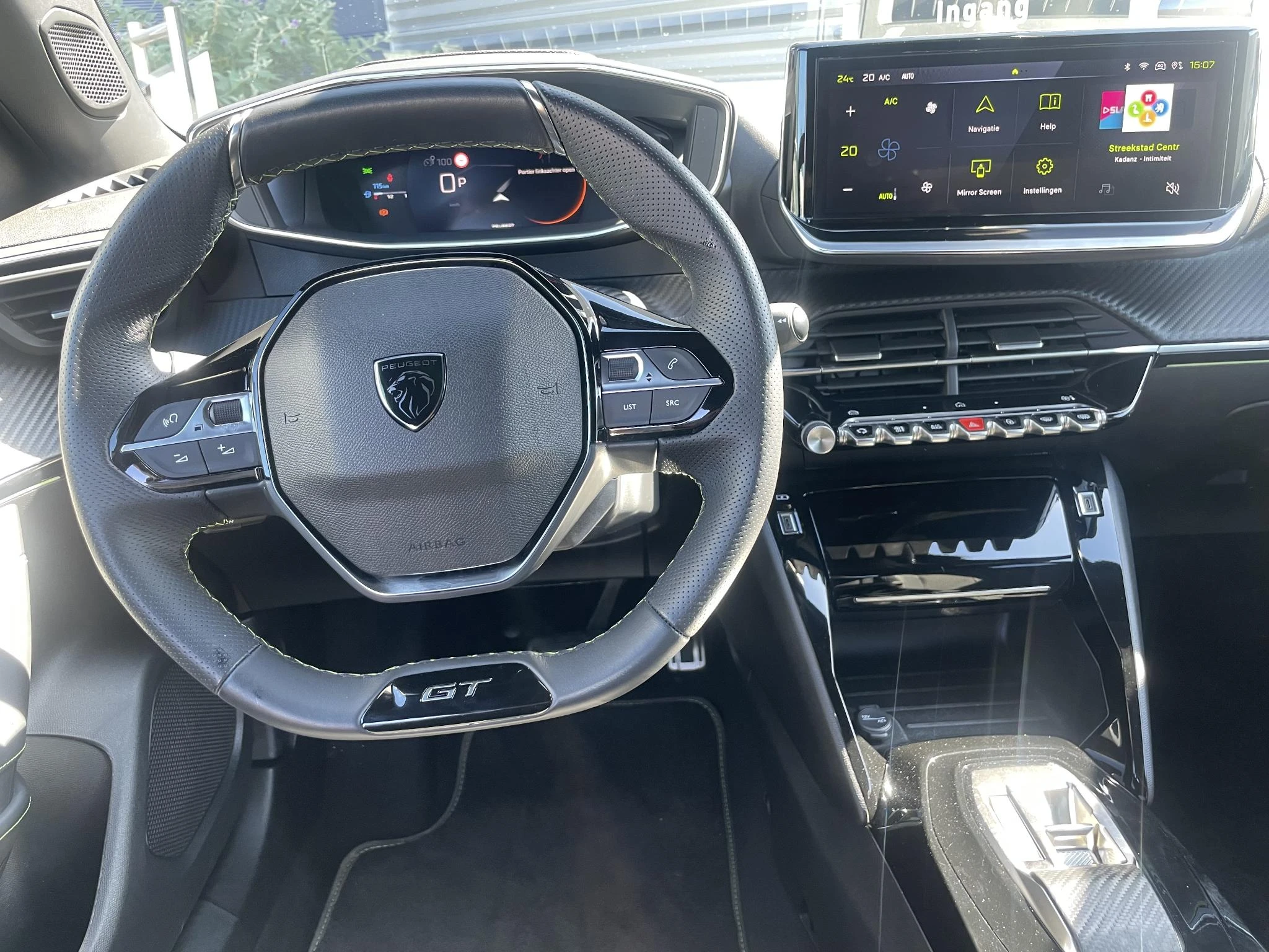 Peugeot-2008-image-12