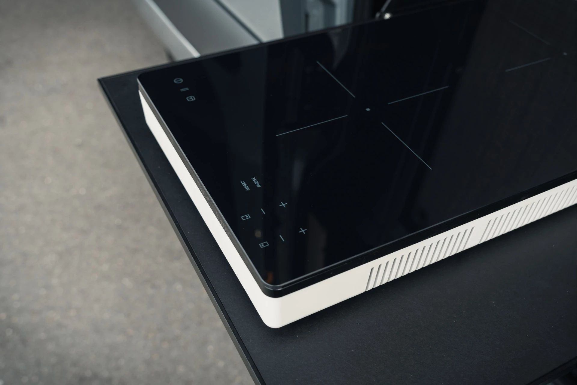 Mercedes-Benz-Sprinter-image-14