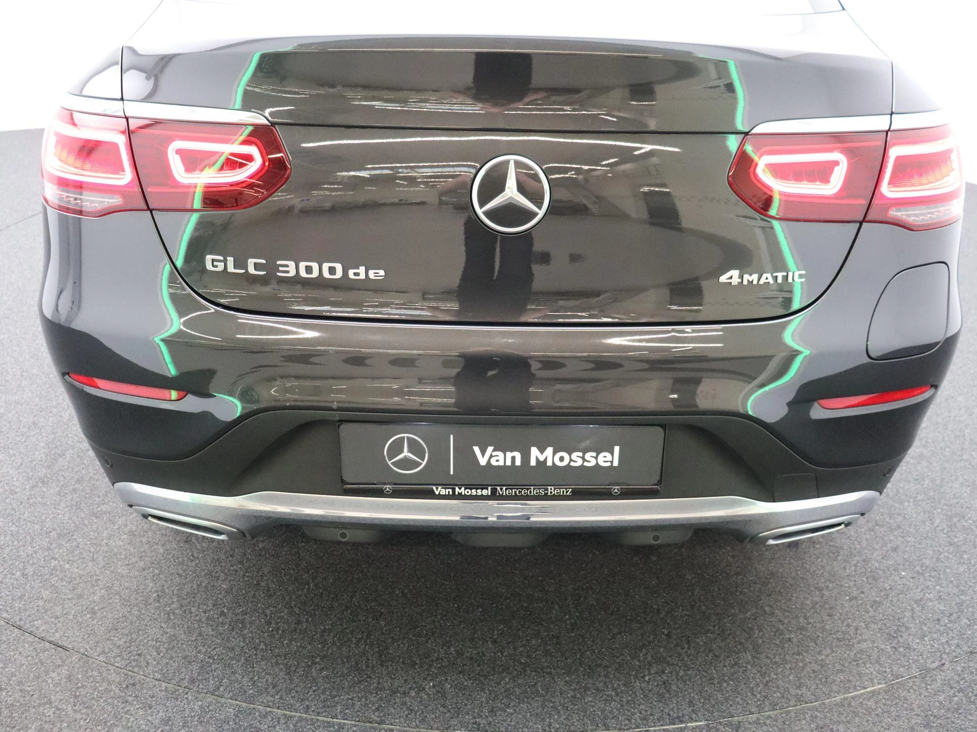 Mercedes-Benz GLC 300 de 4M Business Solution Coupé + LEDER + CARPLAY +