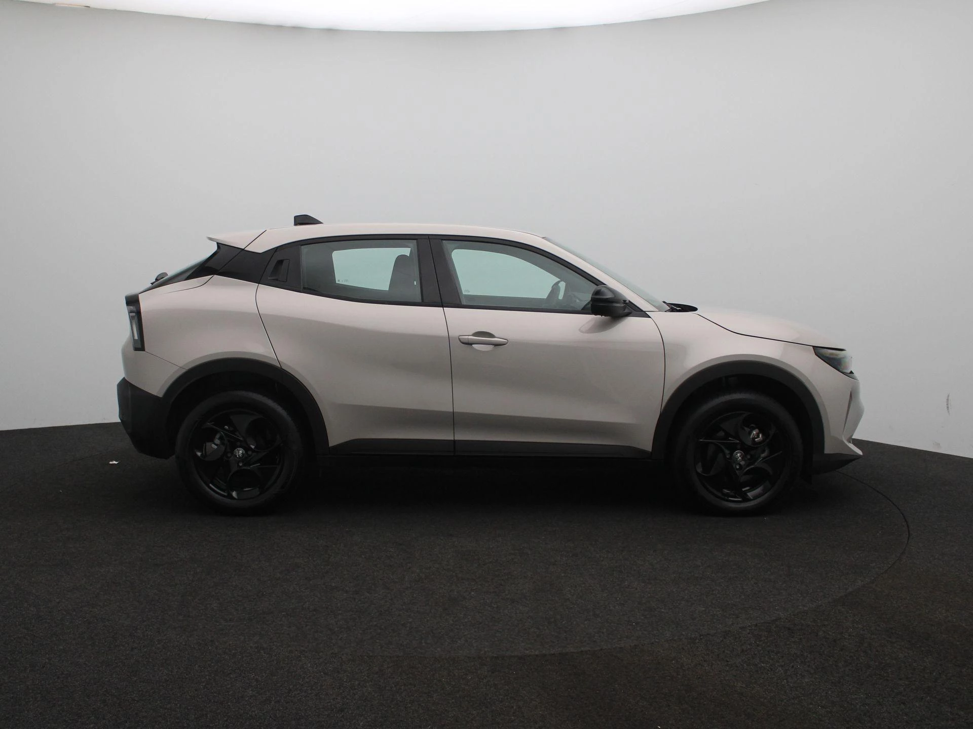 Alfa Romeo-Junior-image-6