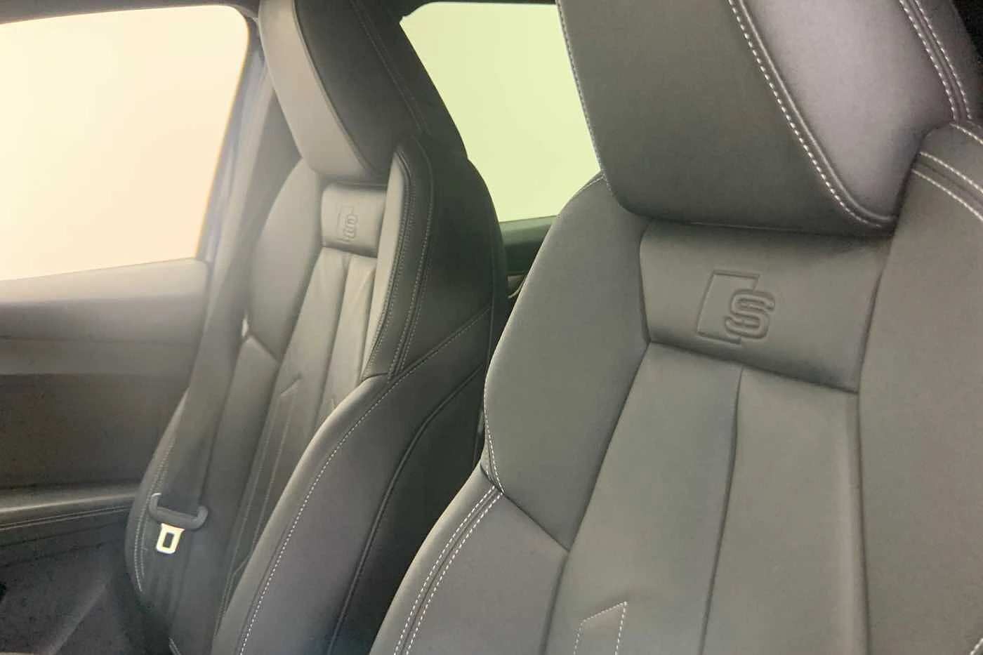 Audi-Q4 e-tron-image-8