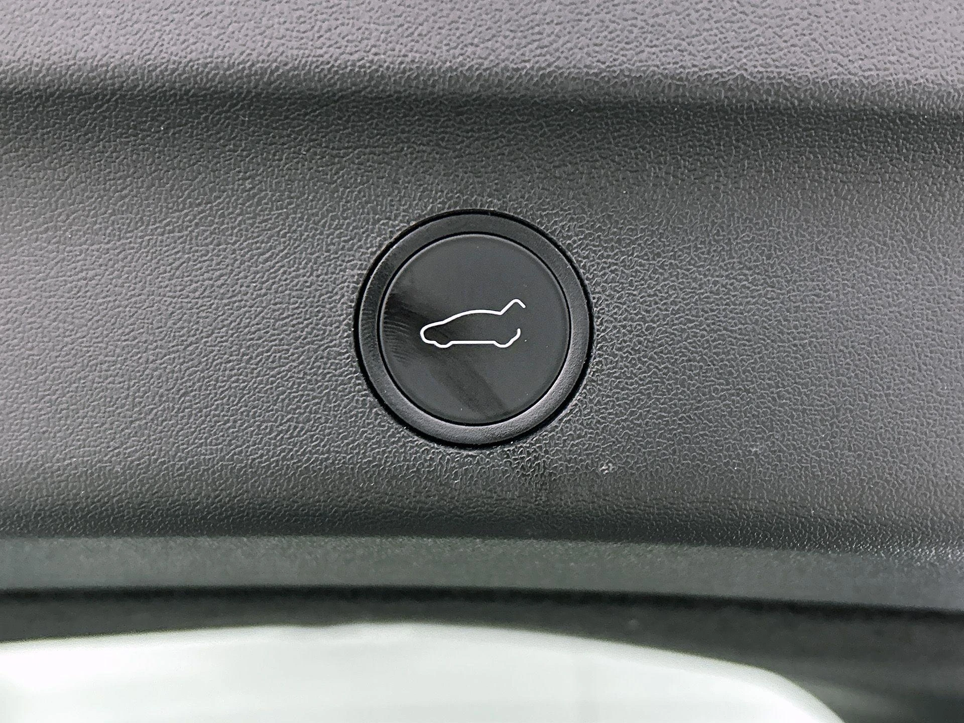 Tesla-Model Y-image-22