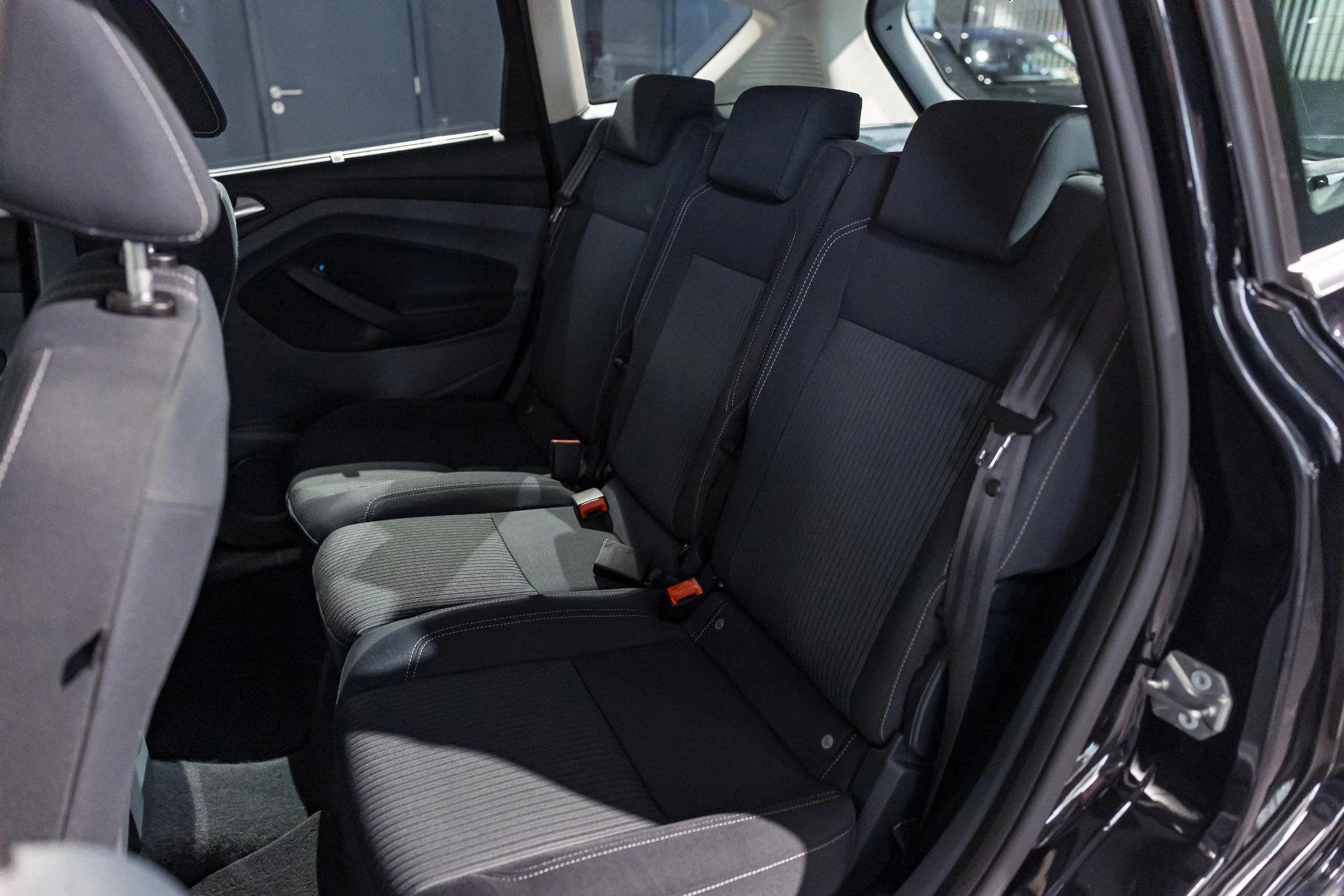 Ford-C-MAX-image-12