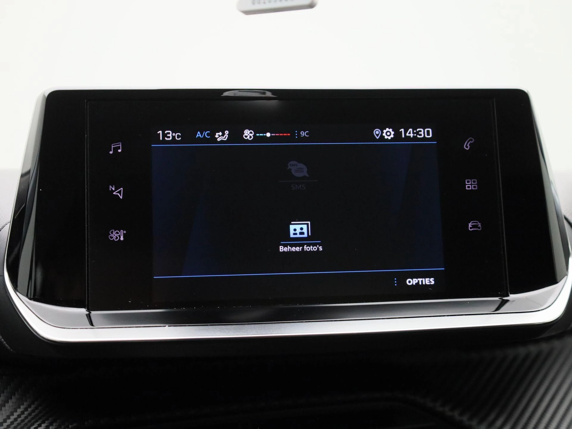 Peugeot-208-image-20