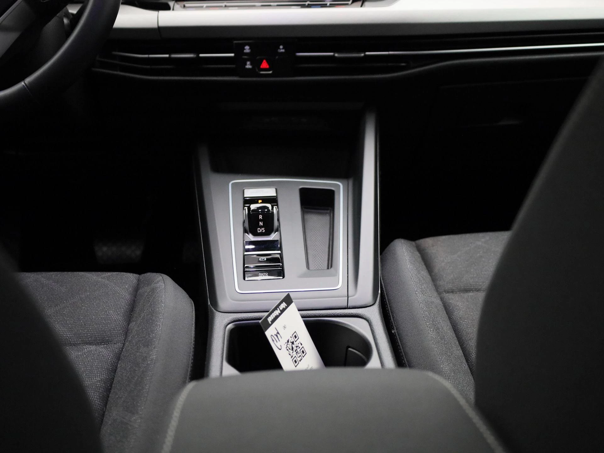 Volkswagen-Golf-image-10
