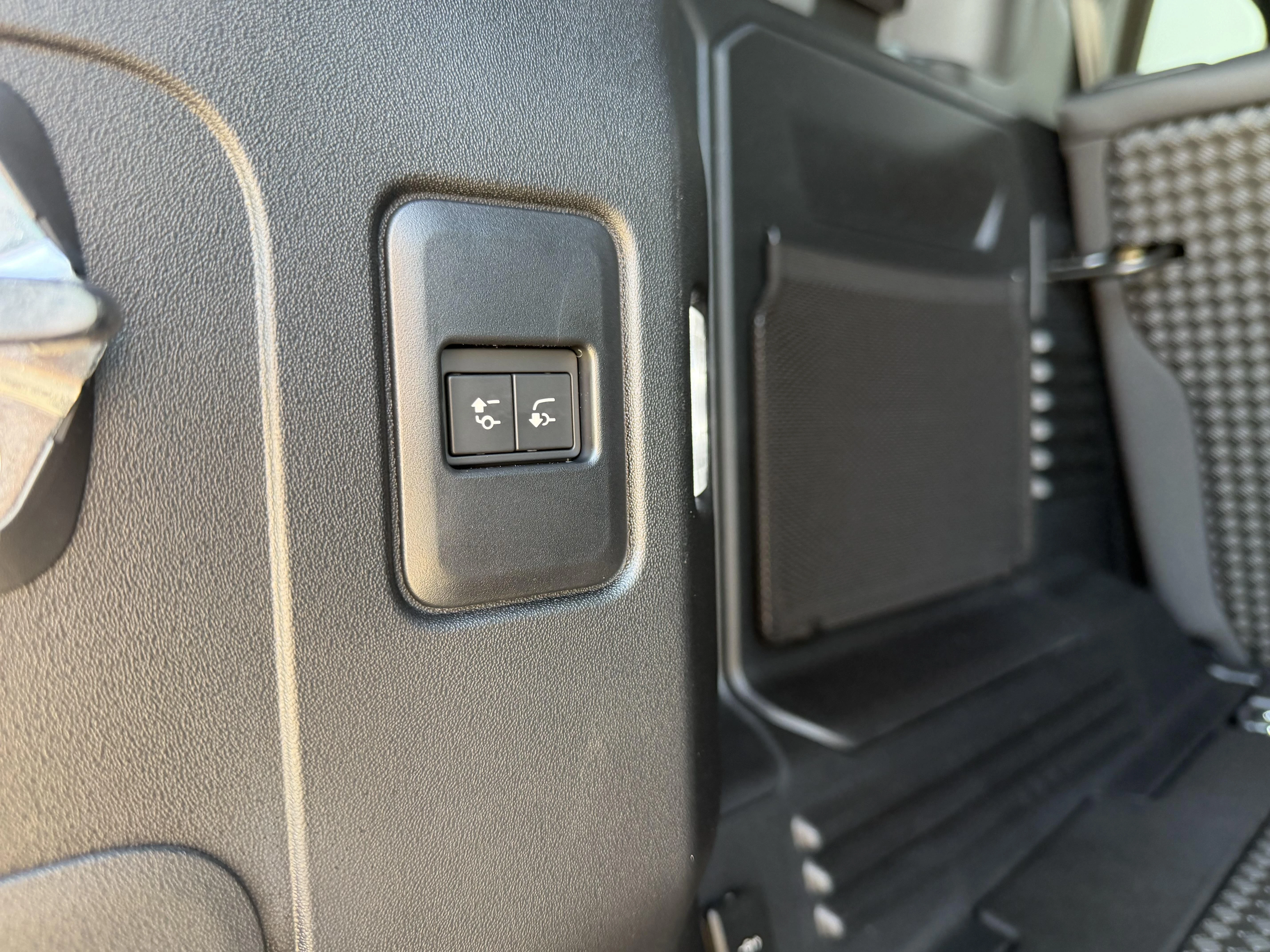 Land Rover Defender 110 D250 S AWD Auto. 26MY
