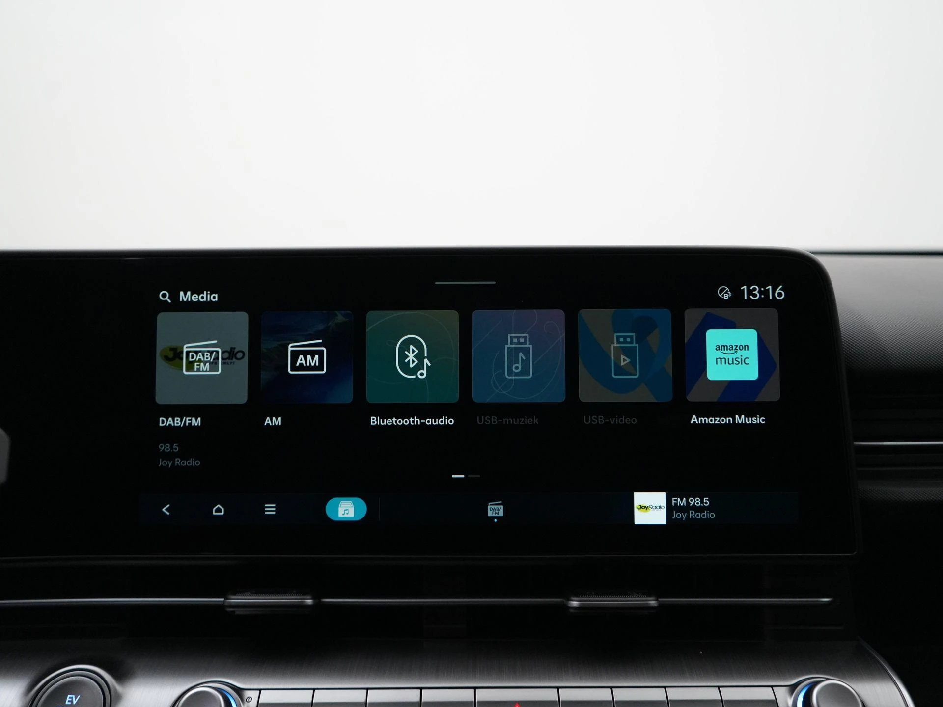 Hyundai-Kona-image-27