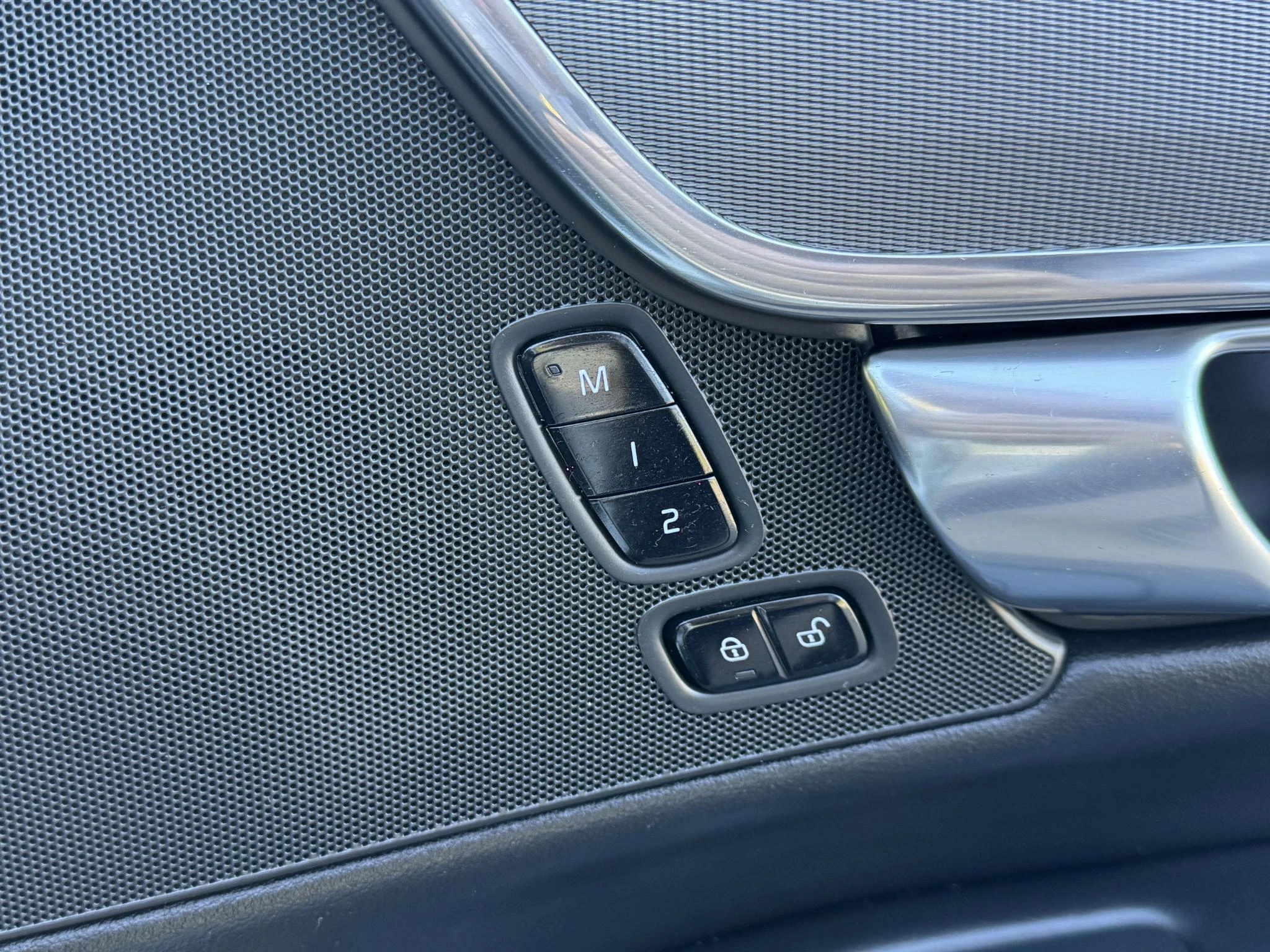 Volvo-V90-image-29