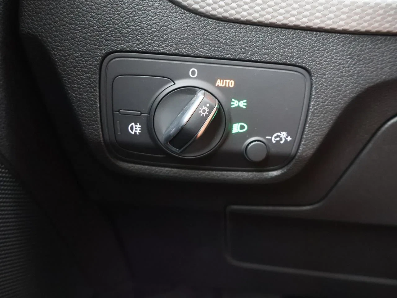 Audi-Q2-image-17