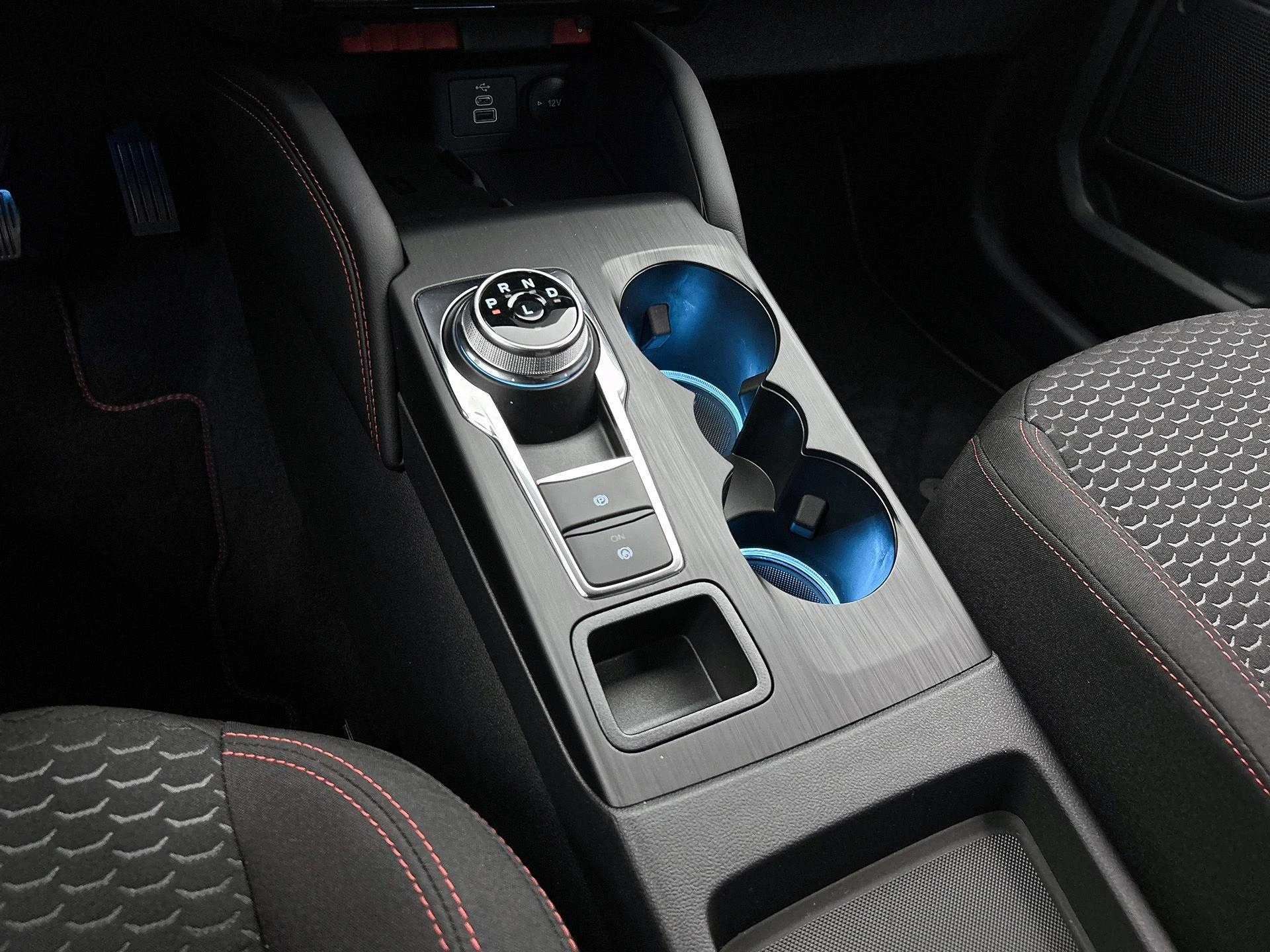 Ford-Kuga-image-27