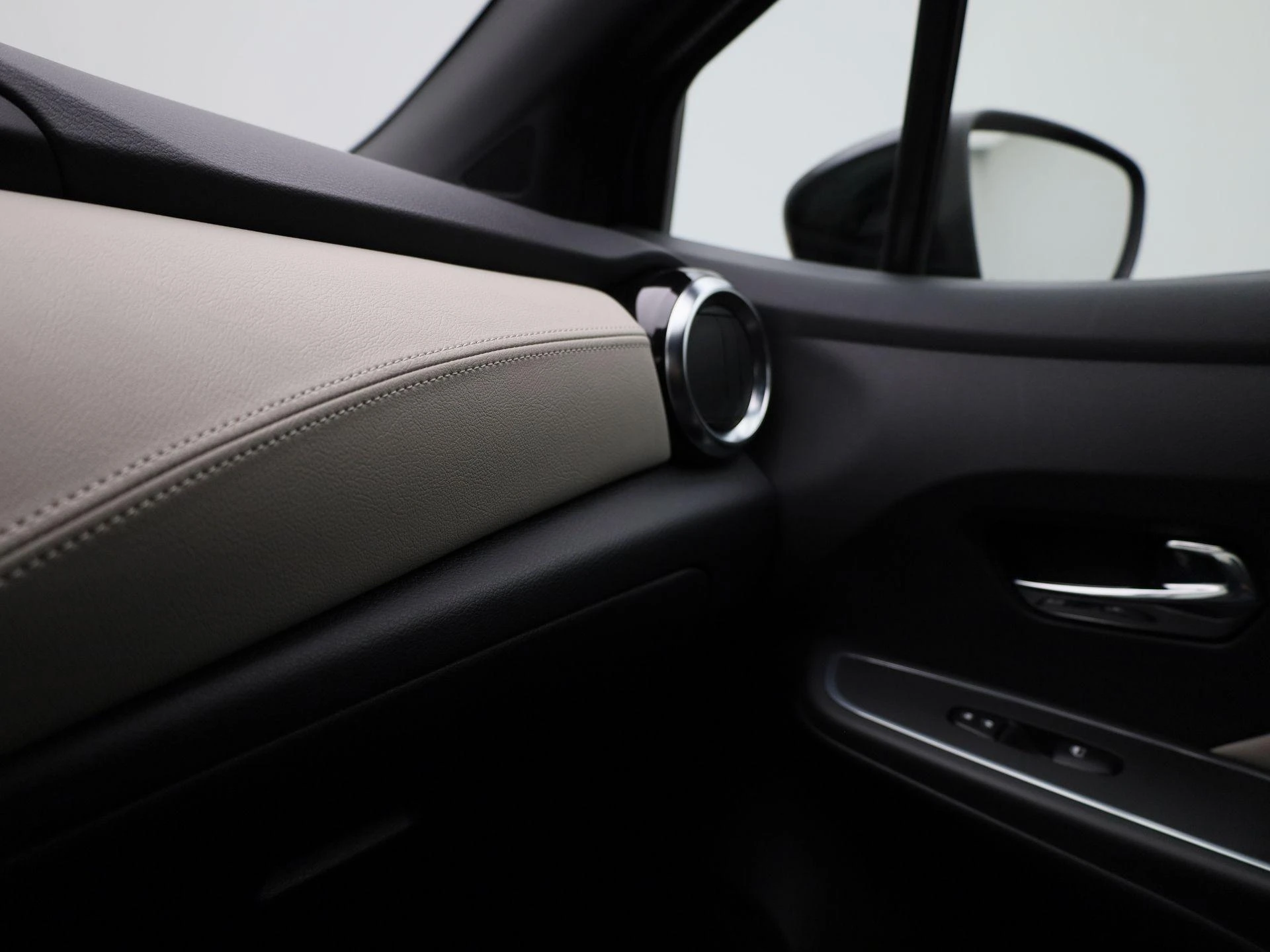 Nissan-Micra-image-30
